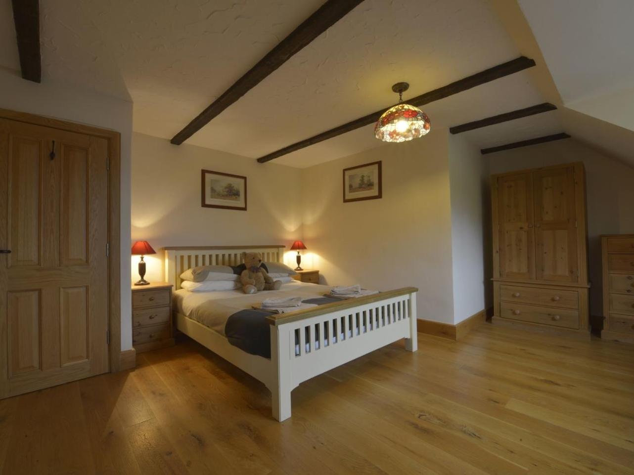 Lower Wadden Farmhouse and Annexe