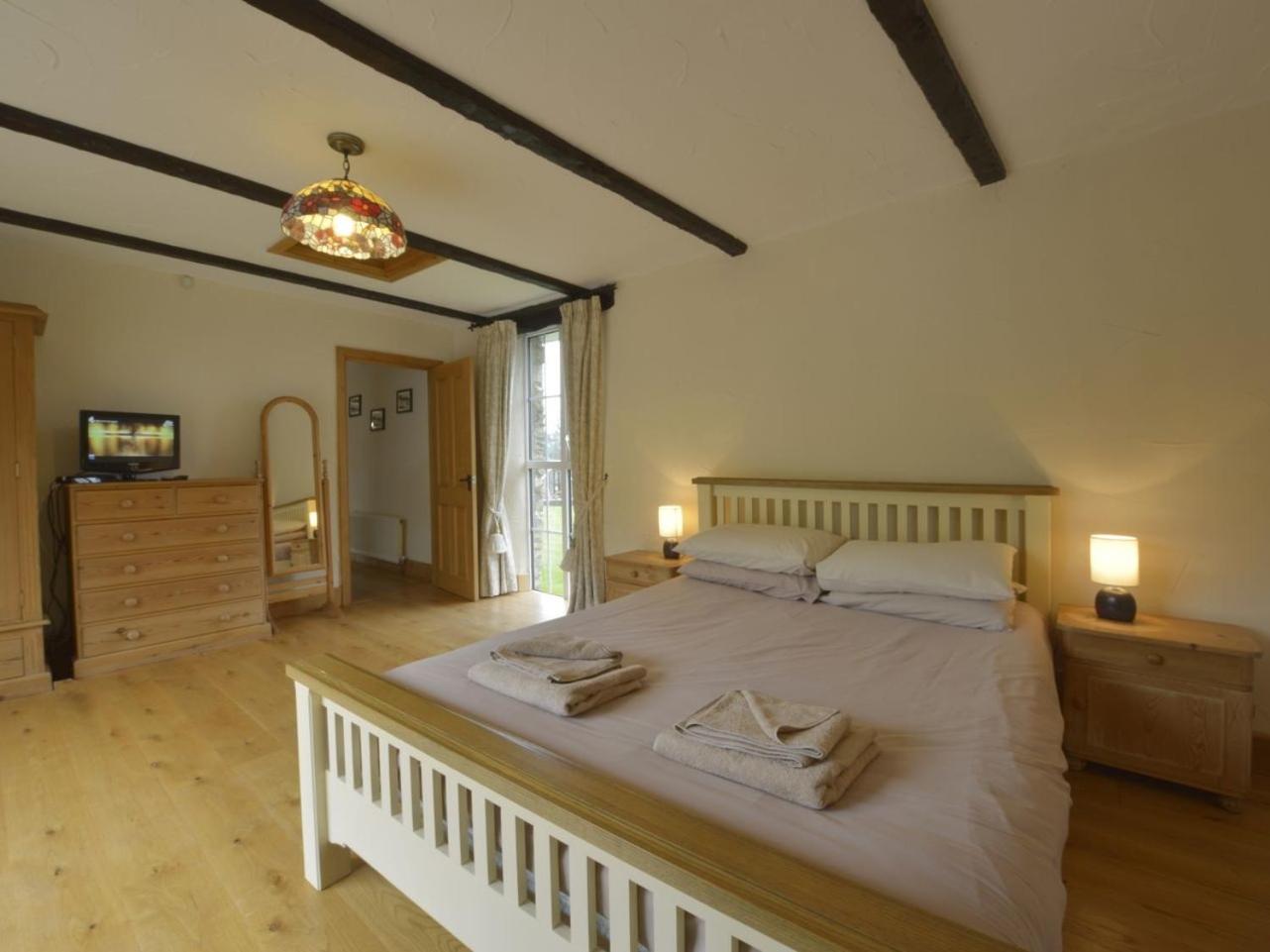 Lower Wadden Farmhouse and Annexe
