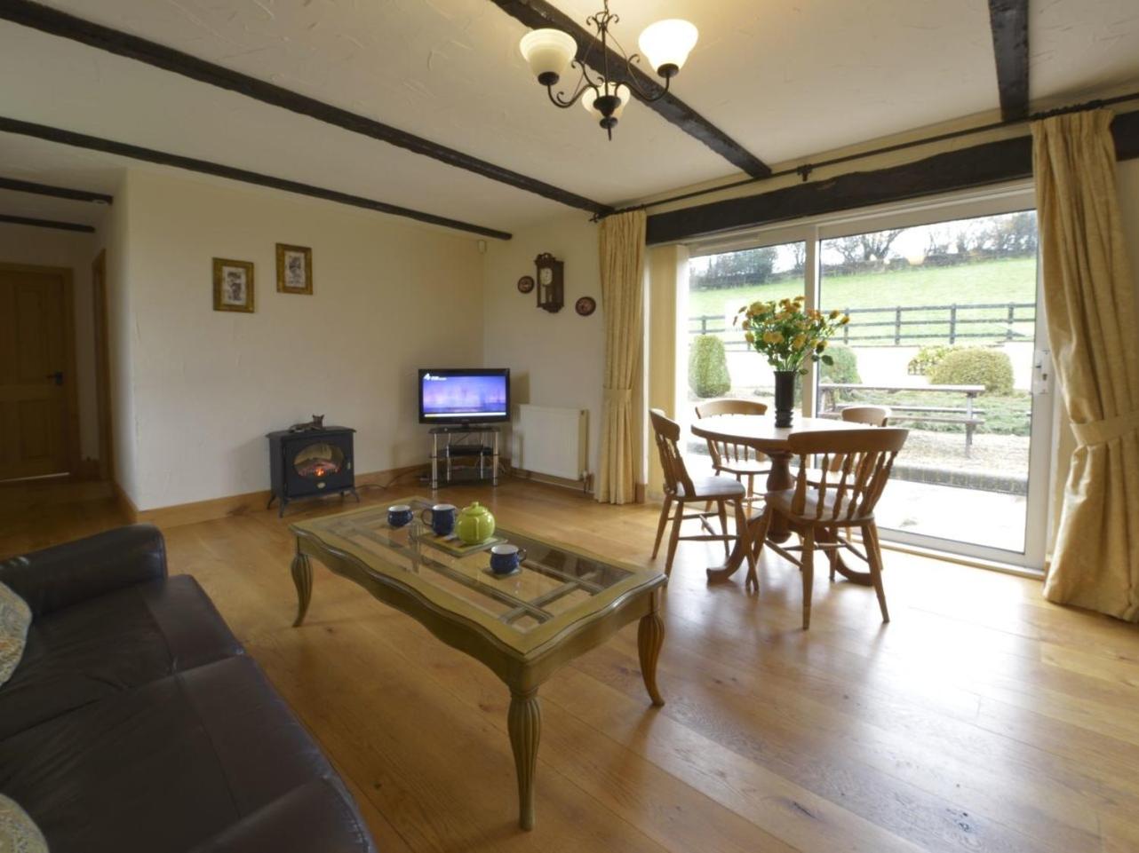 Lower Wadden Farmhouse and Annexe