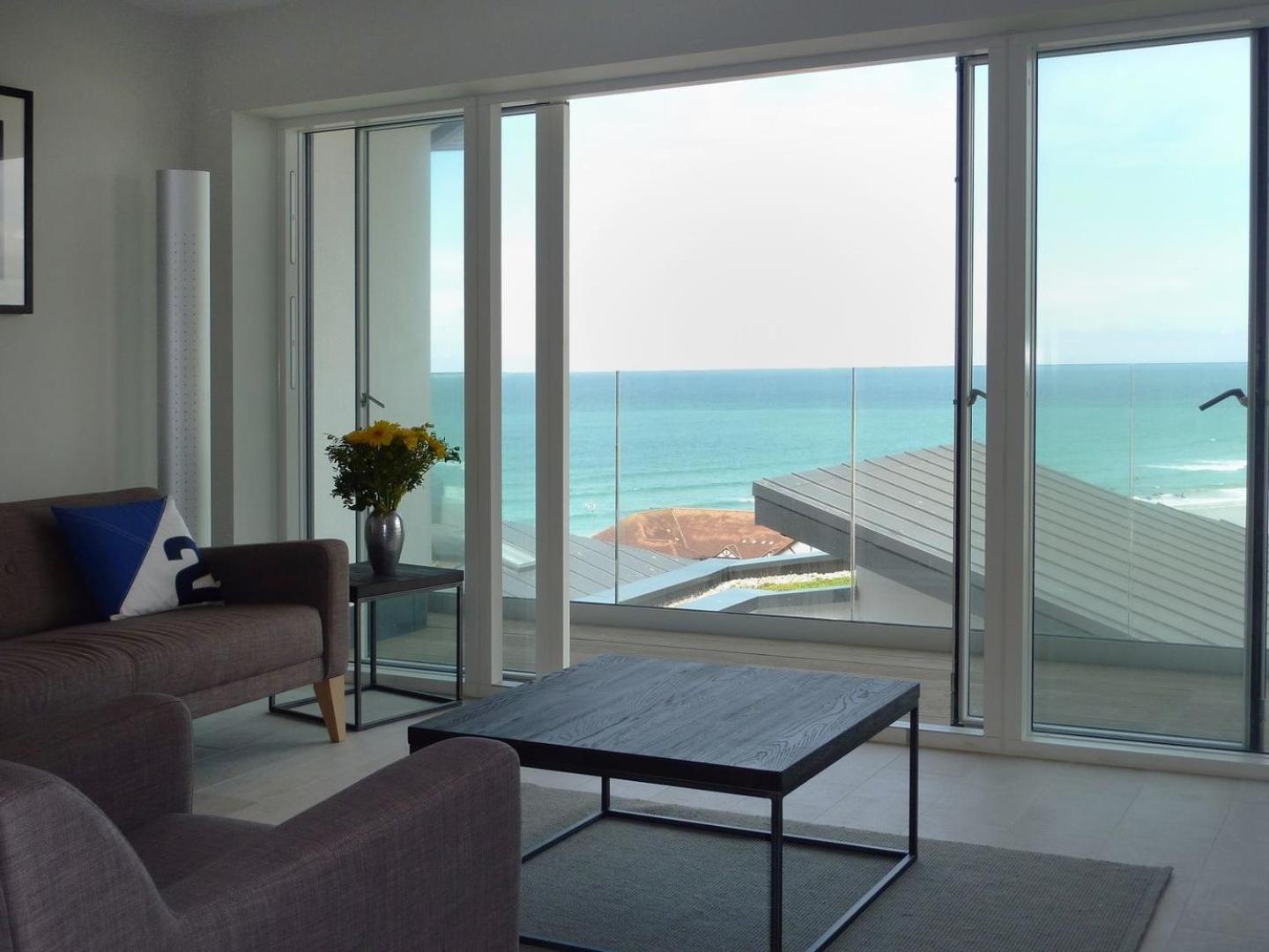 Flat 8 Seascape