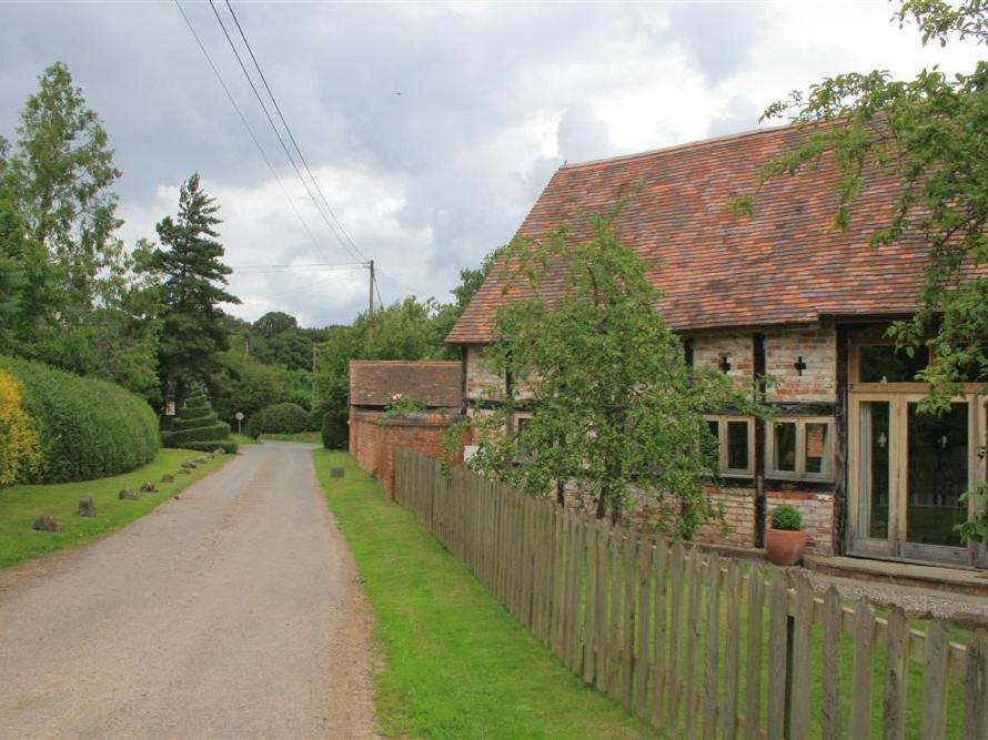 Whites Farm Barn view 3