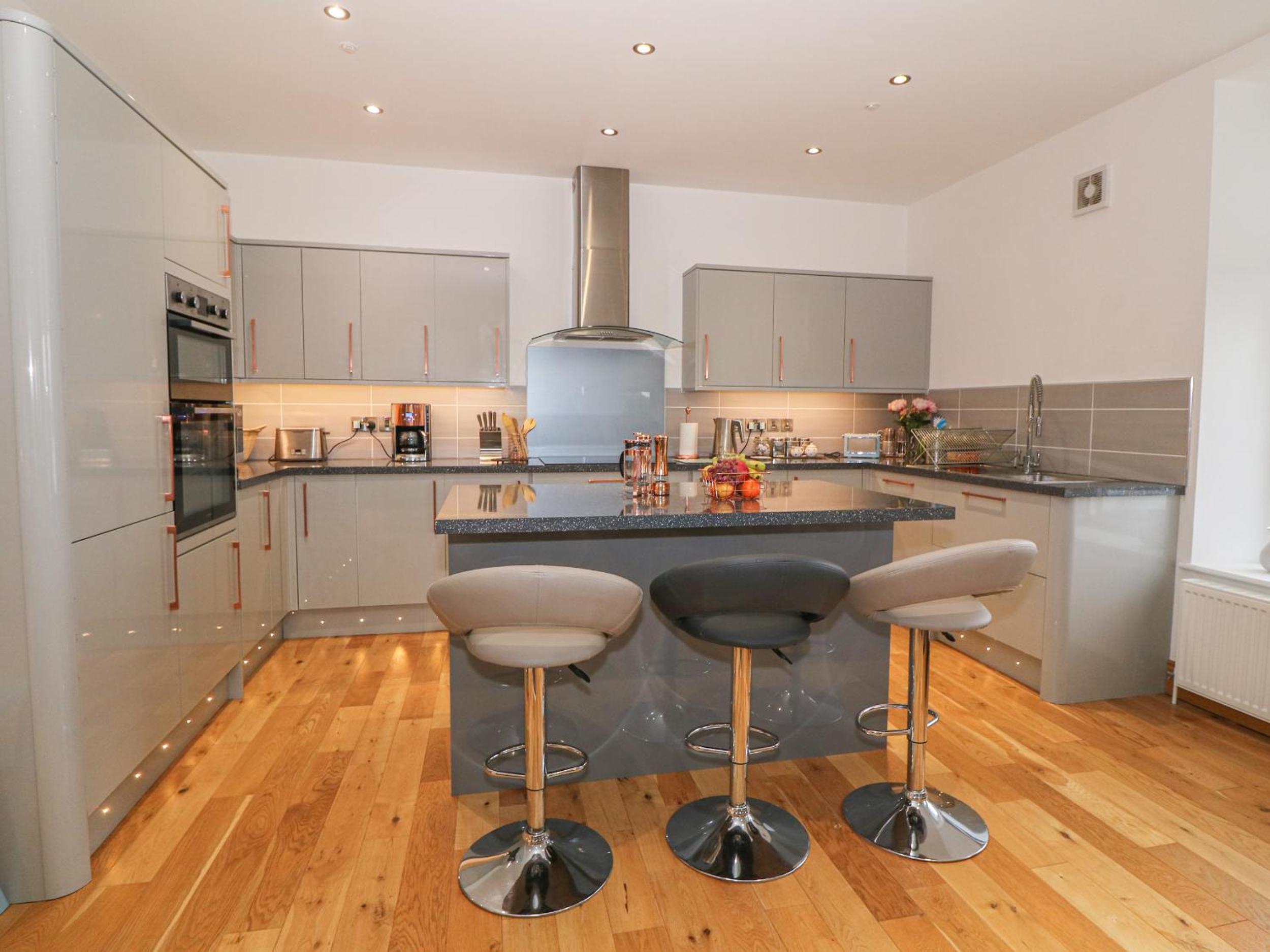 Bryn Mel Apartment
