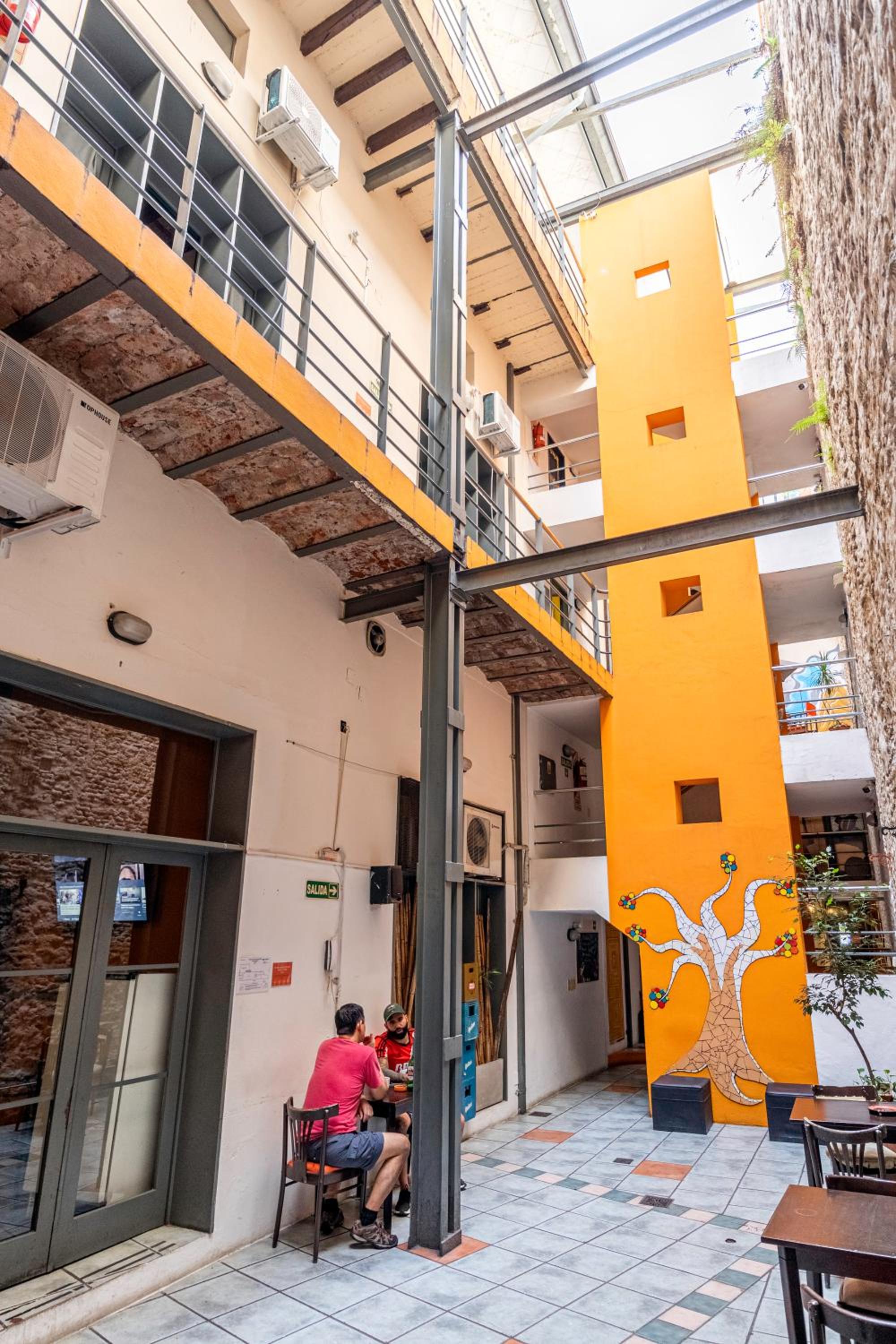 Granados Hostel