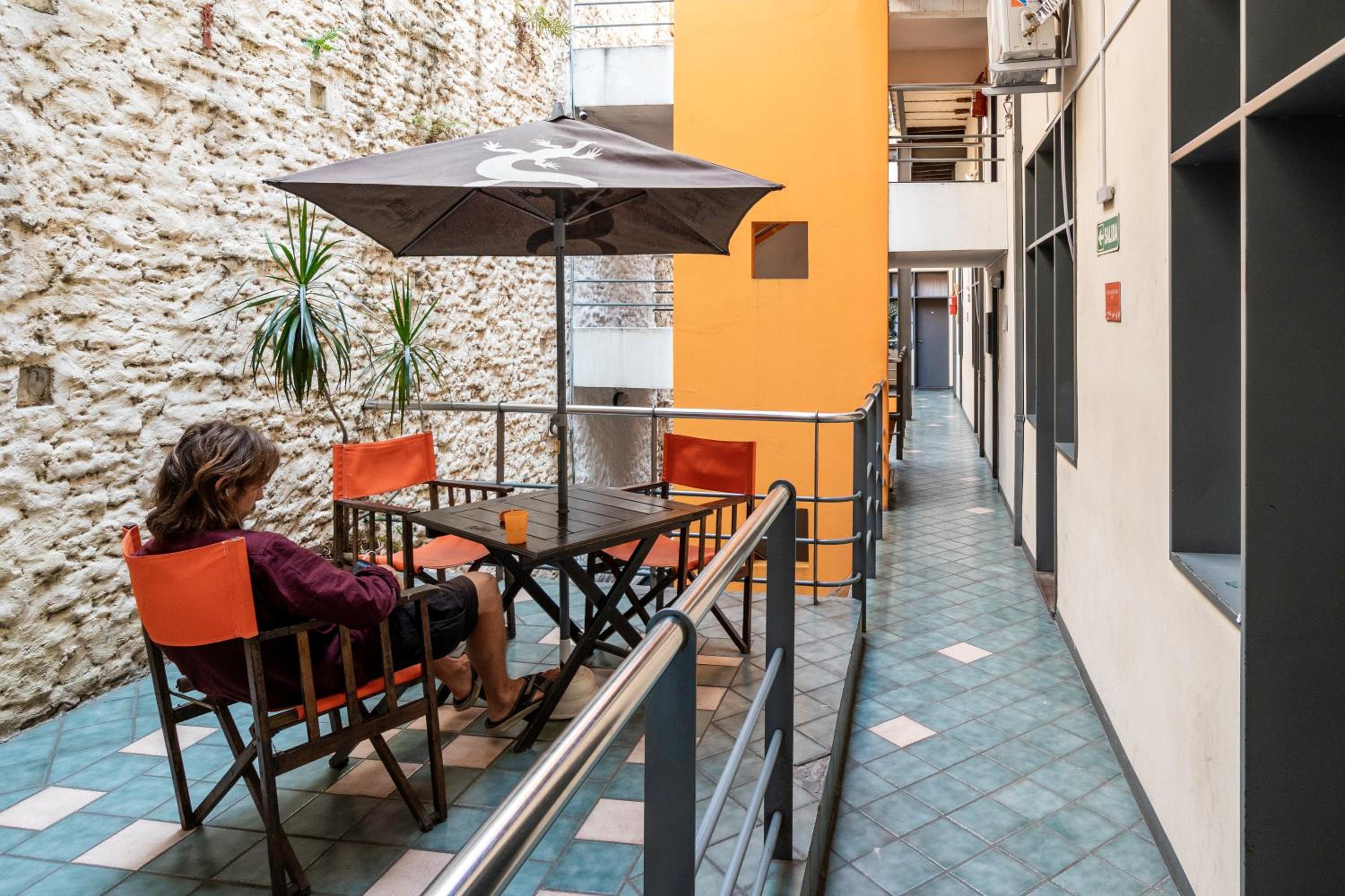 Granados Hostel