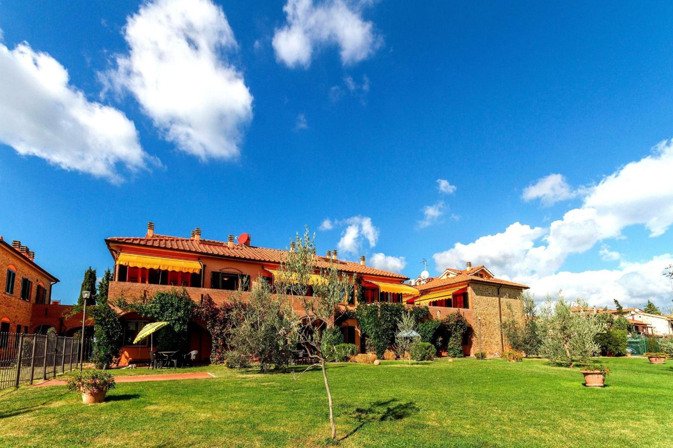 Calanchi Apartments
