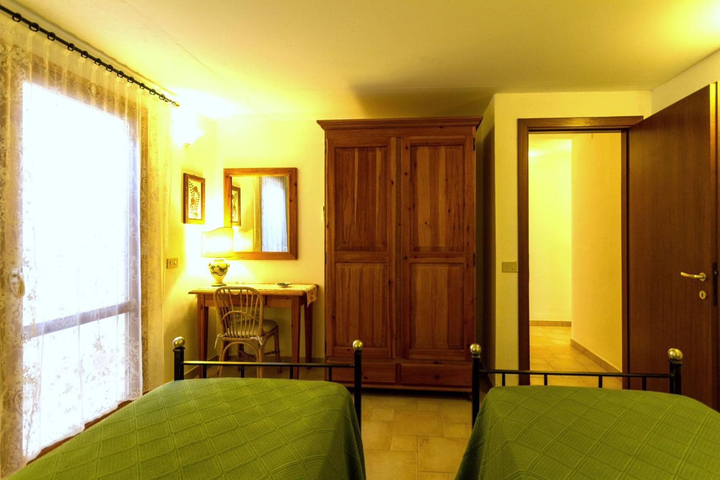 Calanchi Apartments