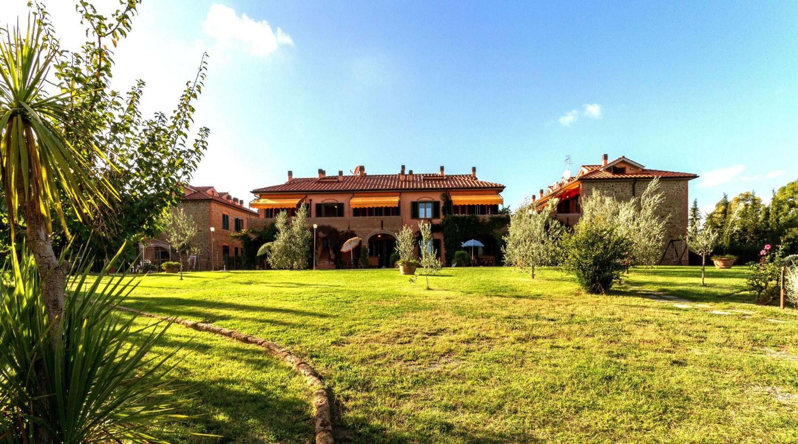 Calanchi Apartments