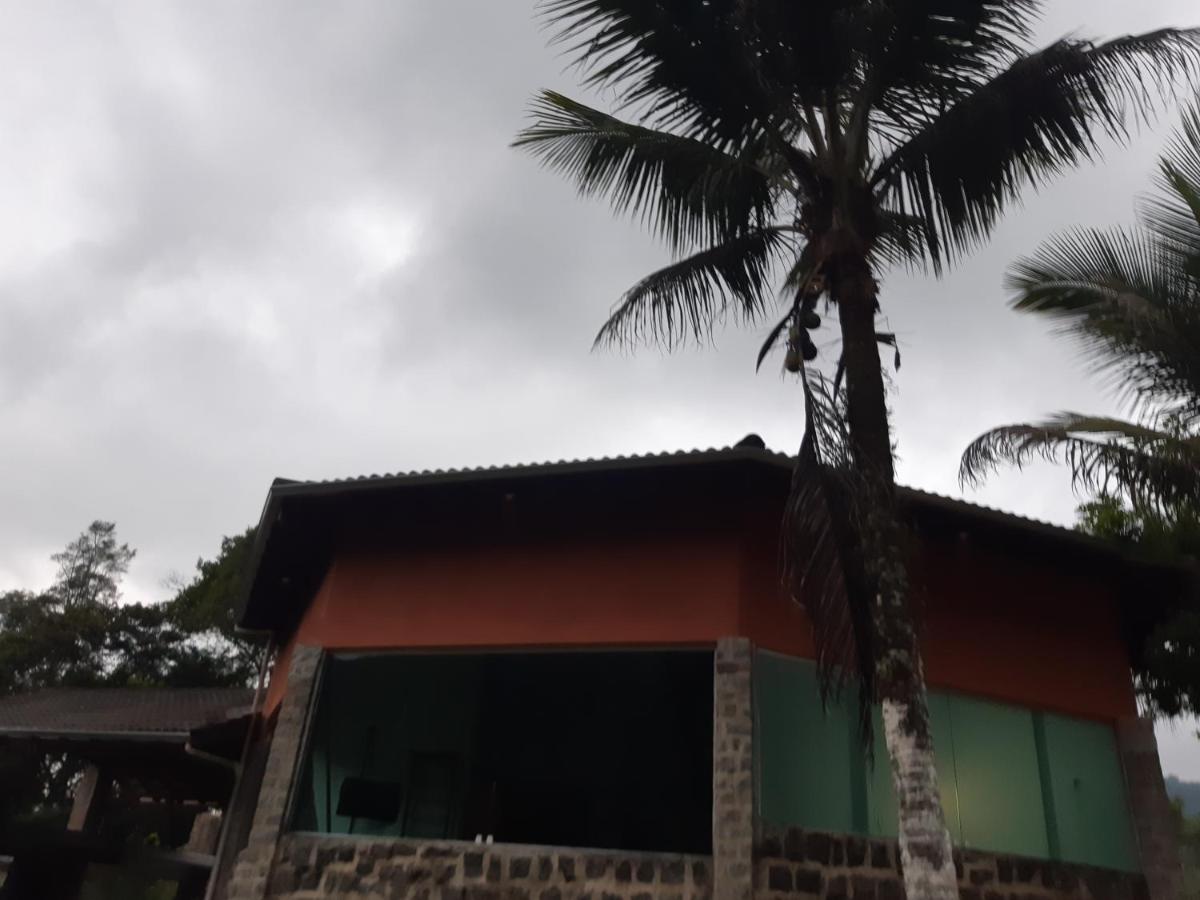 Solar corcovado
