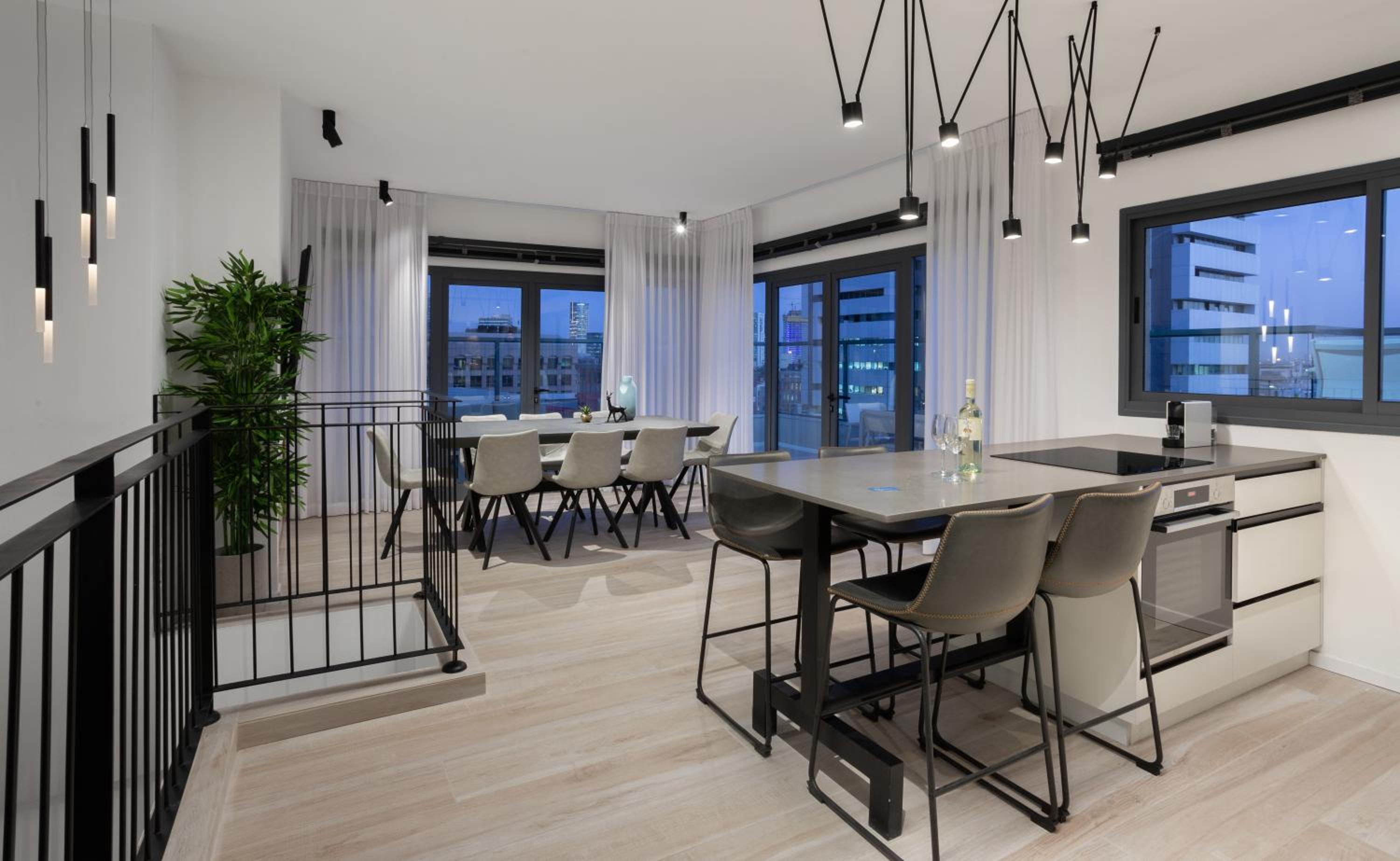 Spacious 3BR Penthouse with Jacuzzi on Rosthchild by HolyGuest