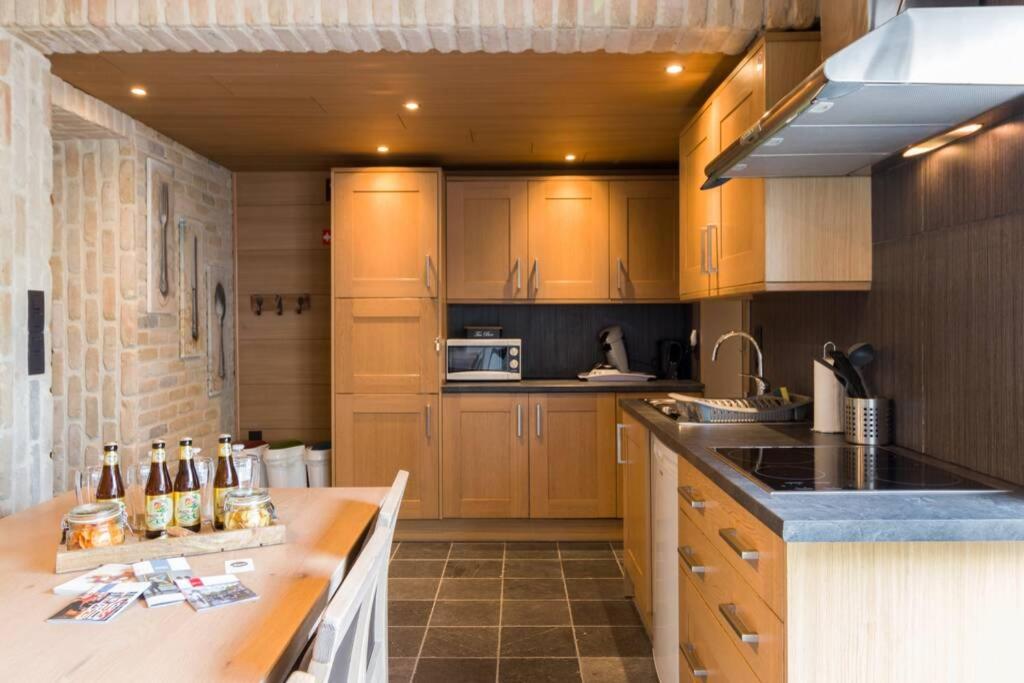Spacious Appartment aan damse vaart @ brugge view 2