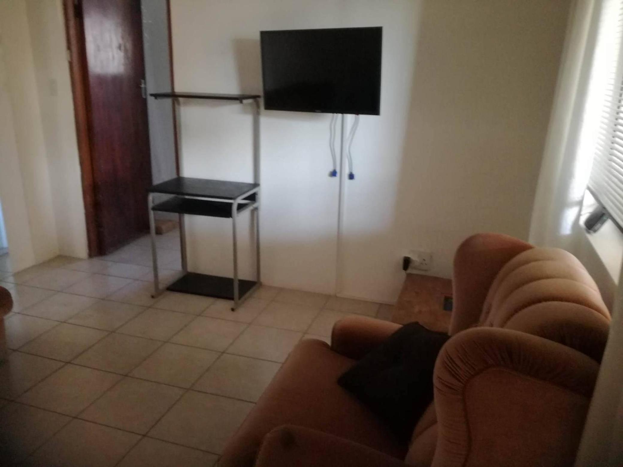 Hunters Self Catering Apartment view 2