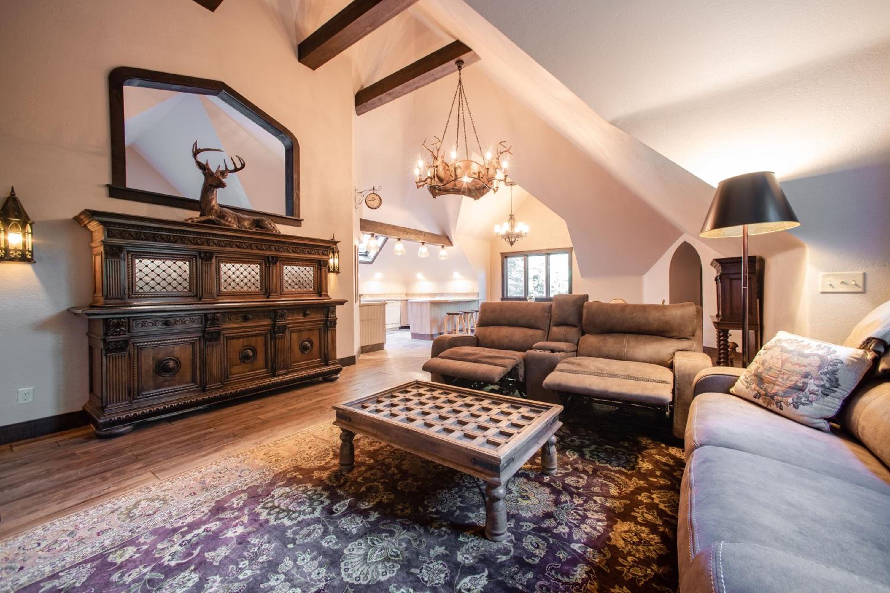 HIGHLANDS CASTLE overlooking Lake George plus 2 other CASTLES & SUITES