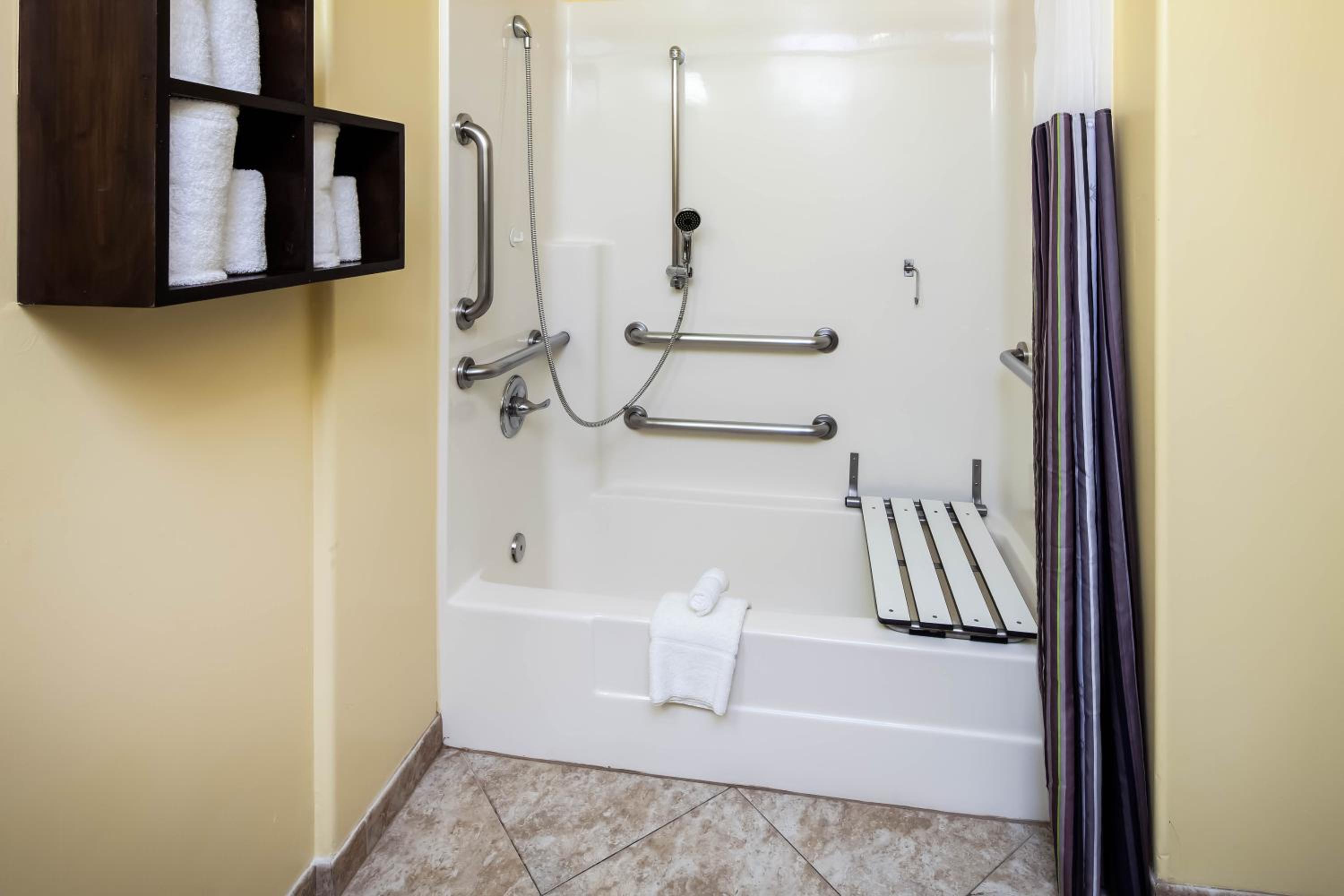 La Quinta by Wyndham Inglewood - Property Image 11