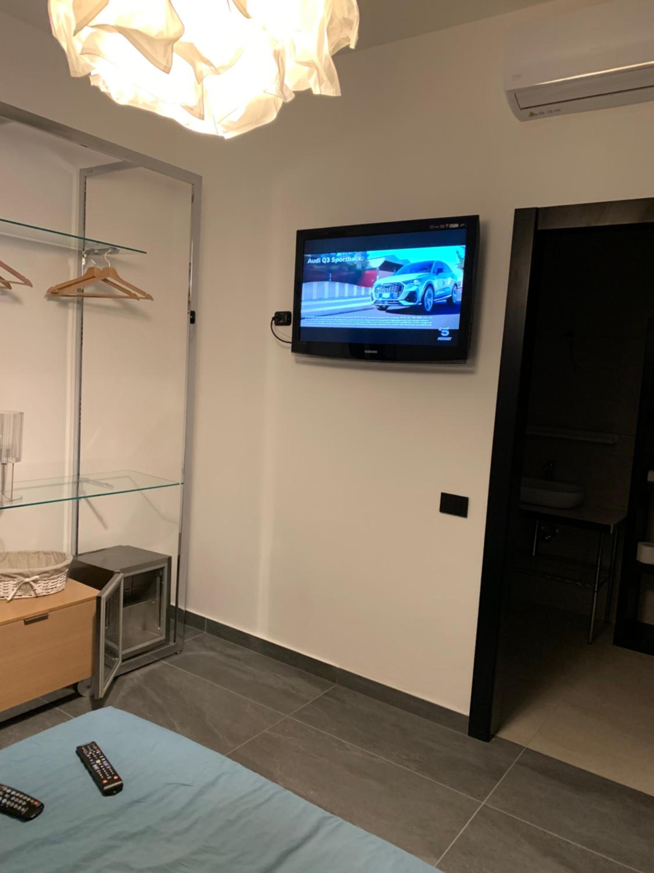 P. ROOM en Benevento — hotel room