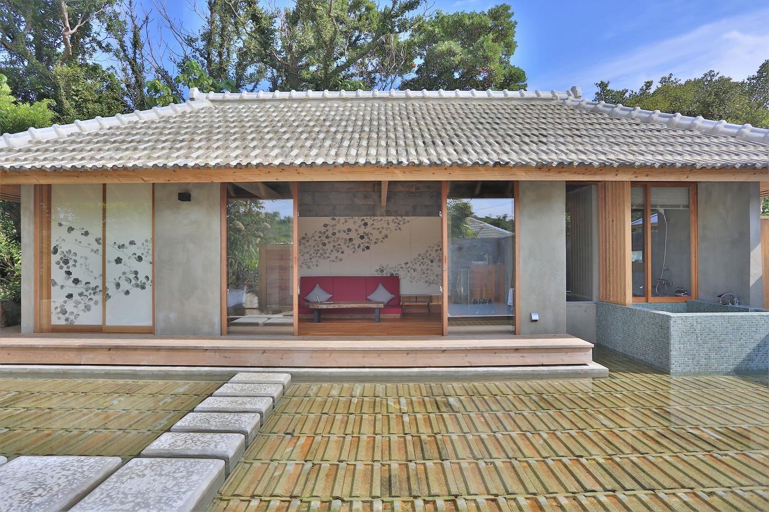 KAWASEMINOSU (MUKAKA VILLA)
