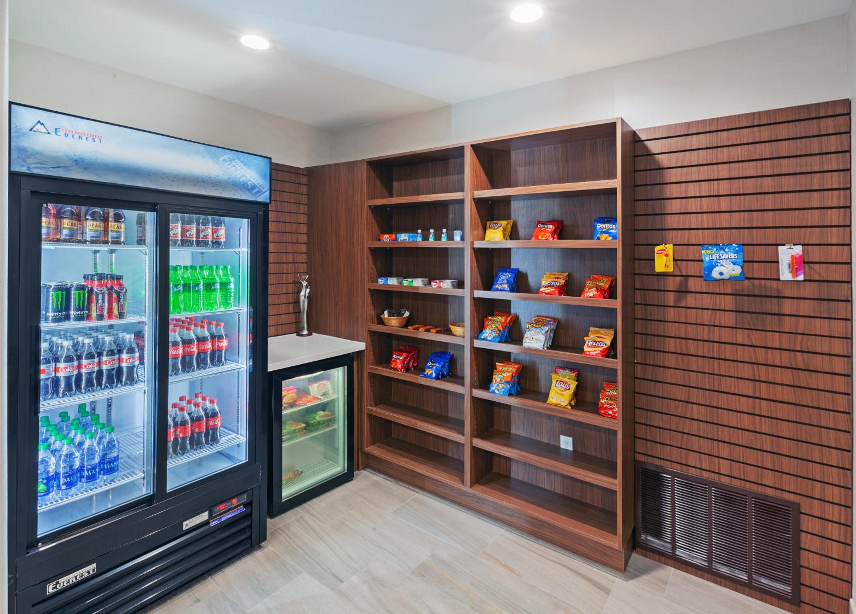 Longview Vacations - Holiday Inn Express Suites Longview South I-20, an IHG Hotel - Property Image 34