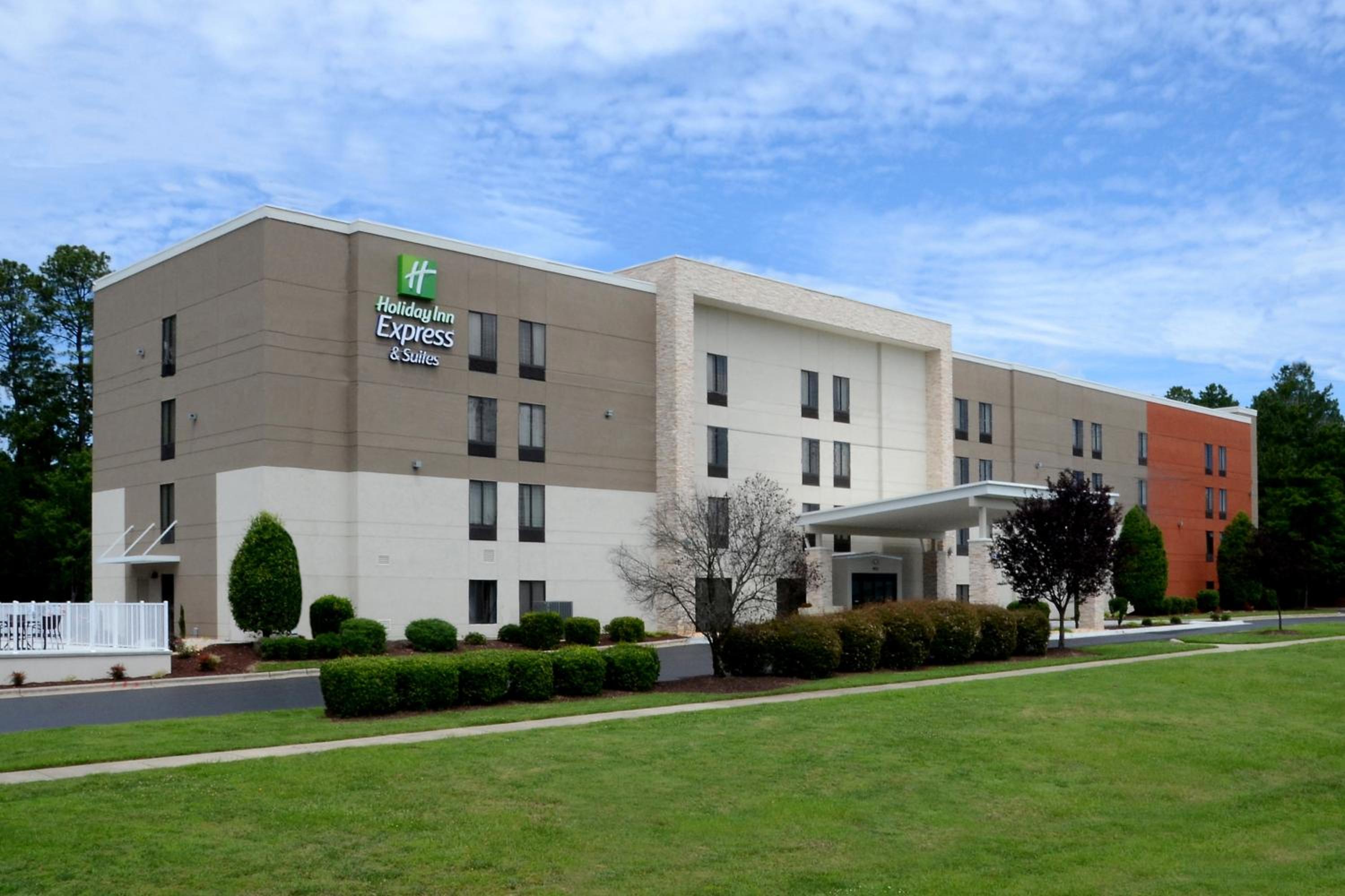 Raleigh Vacations - Holiday Inn Express  Suites Raleigh Durham Airport at RTP, an IHG Hotel - Property Image 1