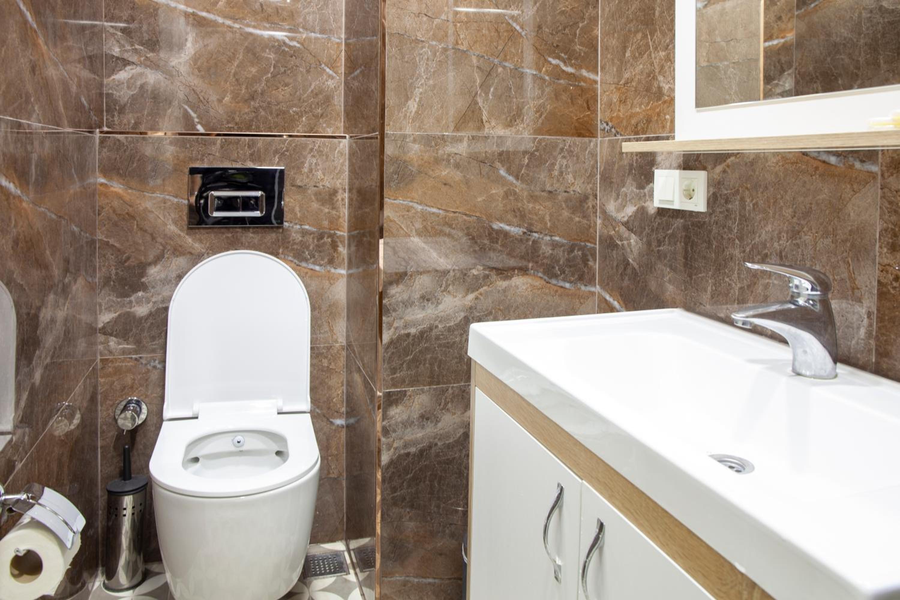 Sheriff Royal Suite - Image 12