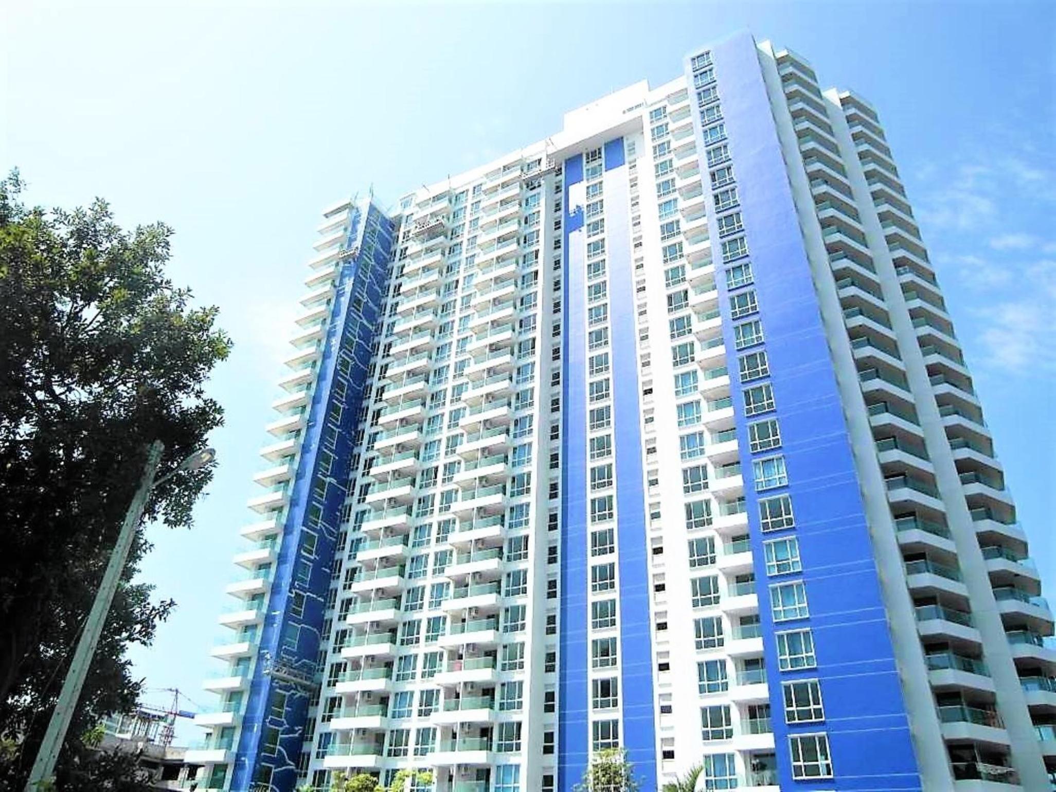 The Cliff sea pool views studio apartment Pratumnak Pattaya view 4