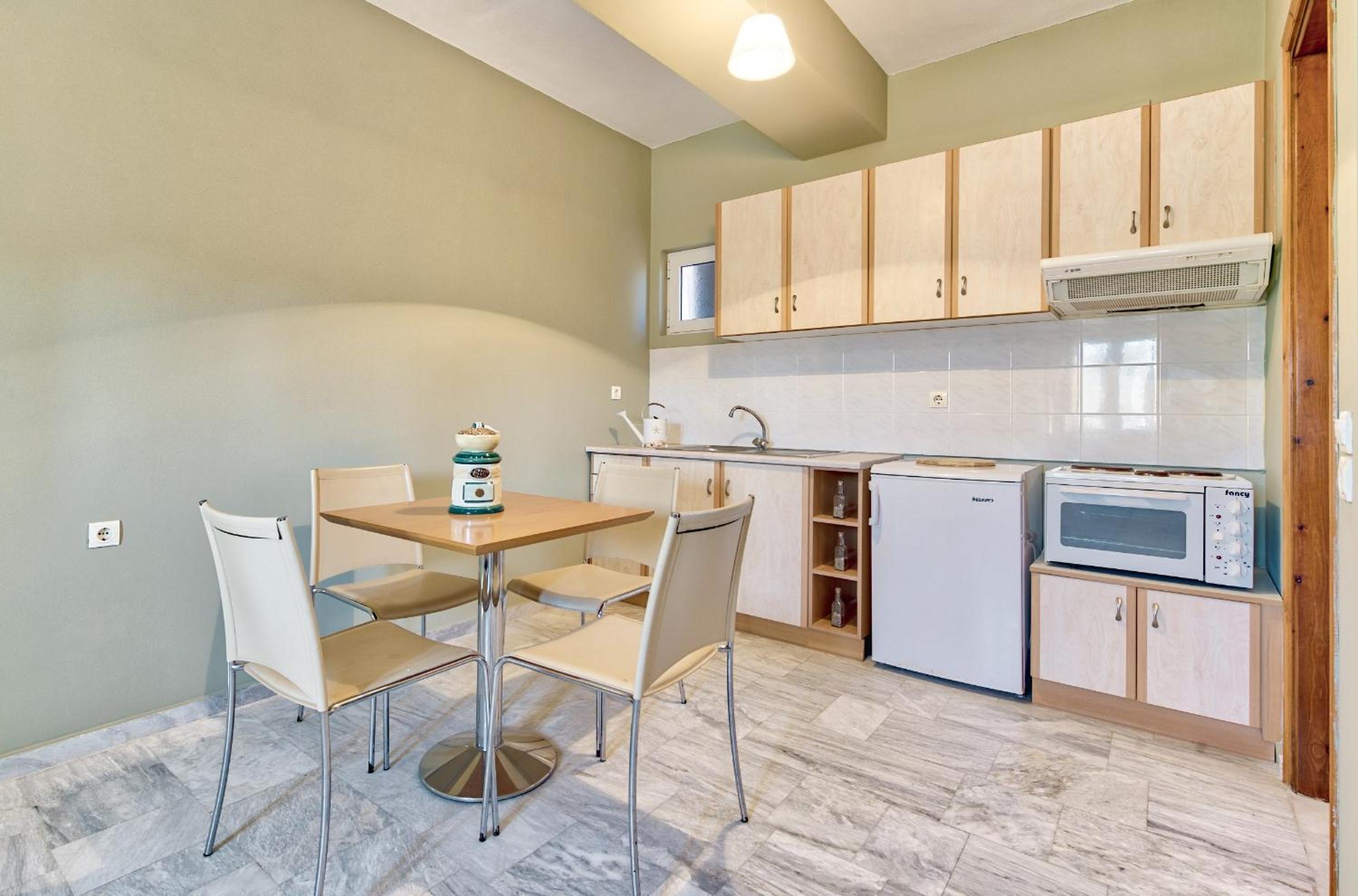 Avesta Apartments - 200m from the beach, by ZanteWize view 4