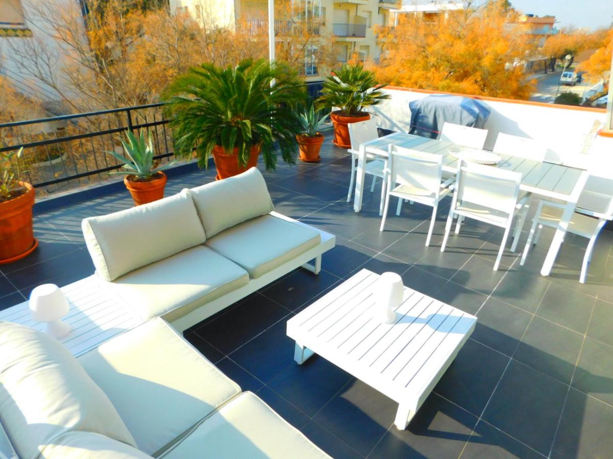 GMID IMMO Apartamento con gran terraza con vistas al mar en Roses photo 2