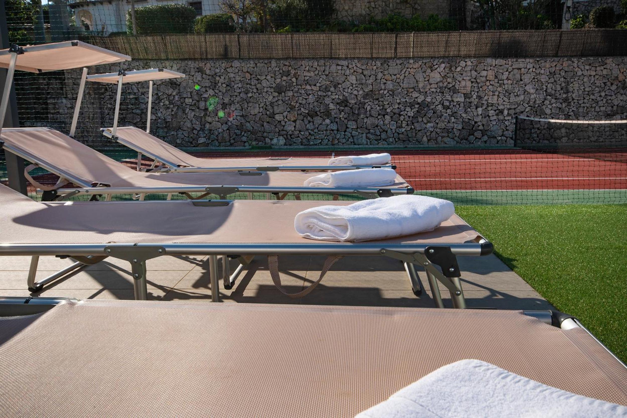 Sara 4 personas, free WIFI, chill-out, private pool, private tennis court - by Holiday Rentals Villamar photo 2