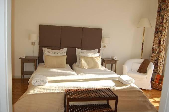 One Perfect Stay Median Rosebank