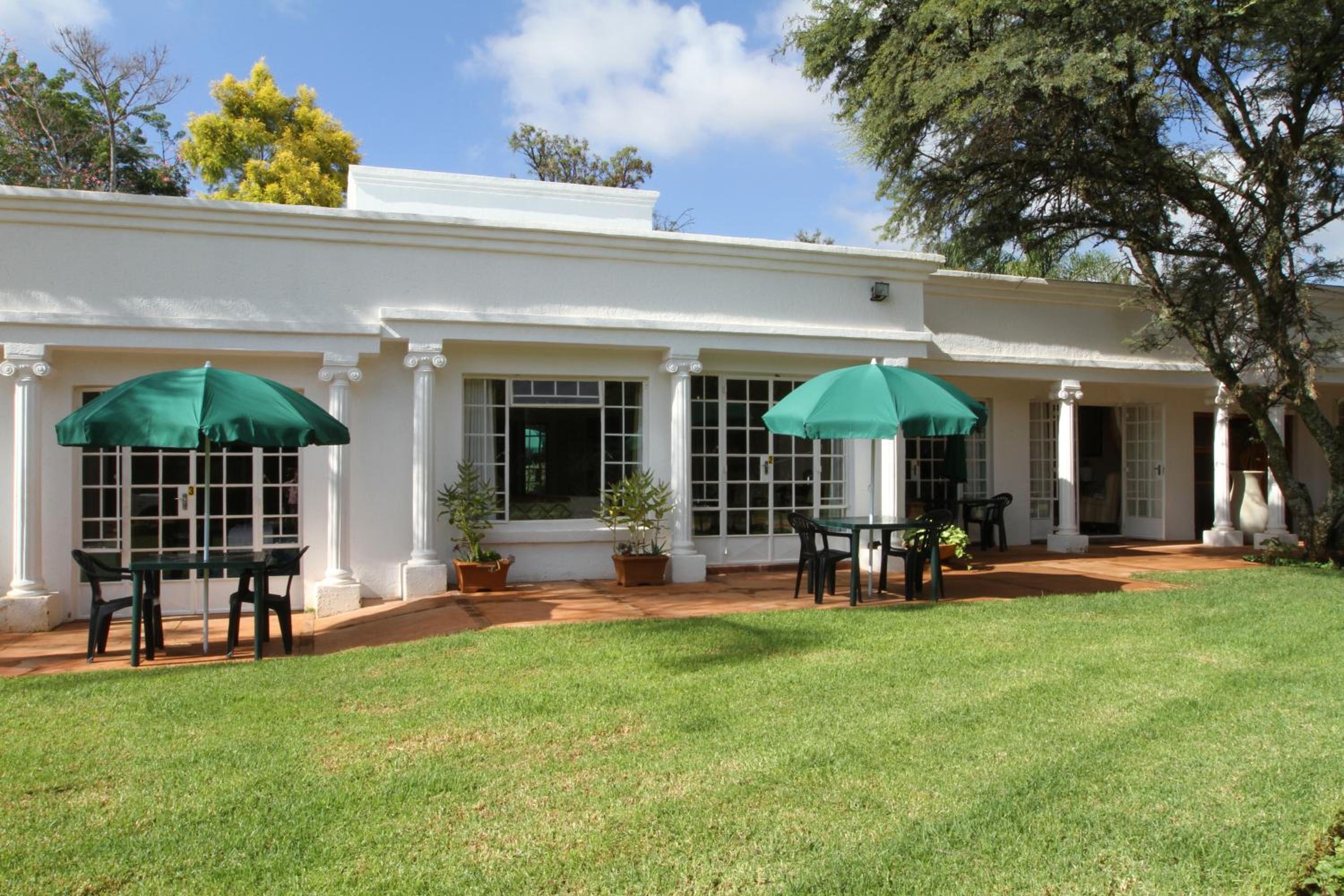 Heatherdale Guesthouse & Shuttle Services