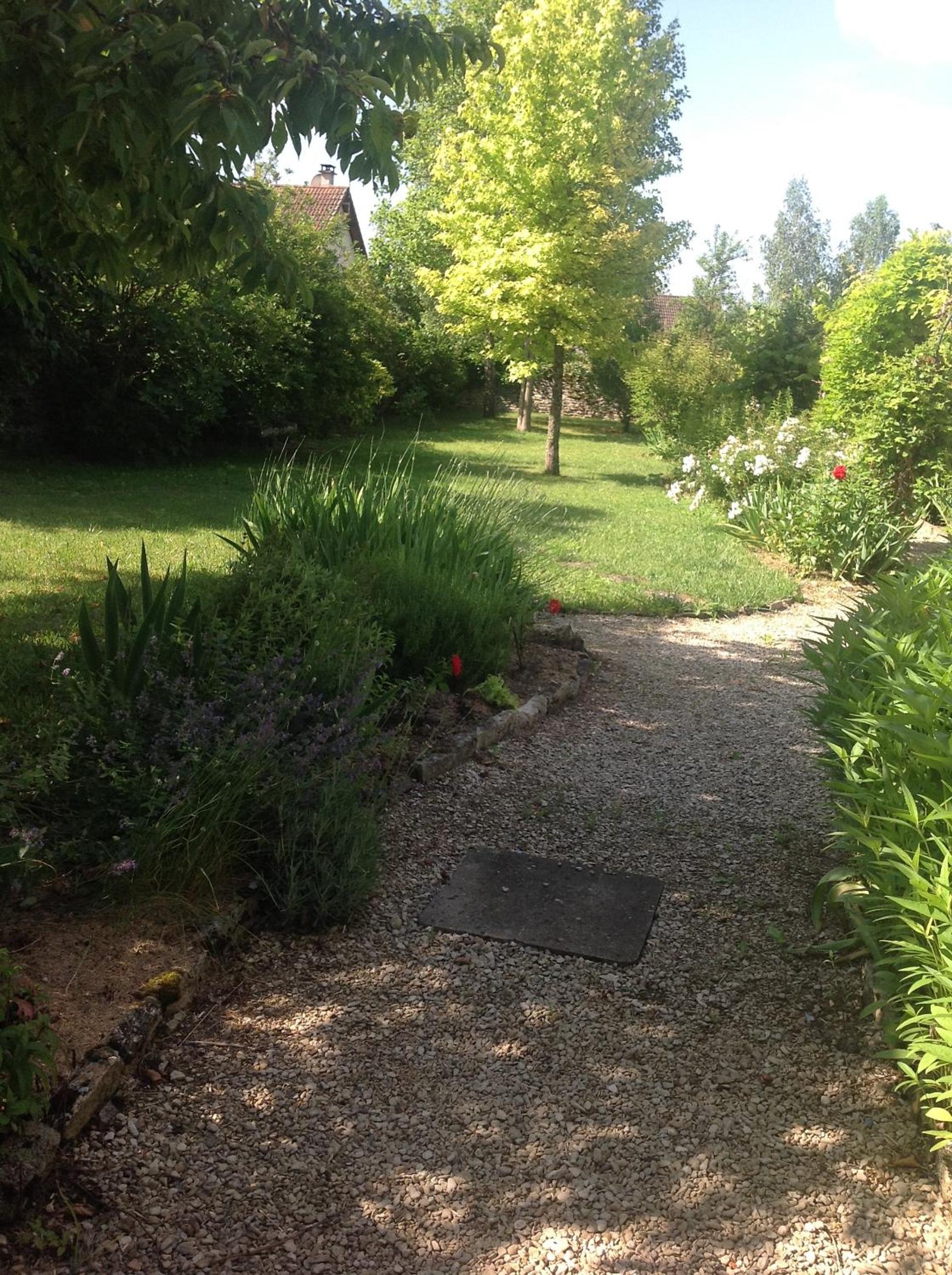 LES CHAMBRES DE ROUGEMONT view 2