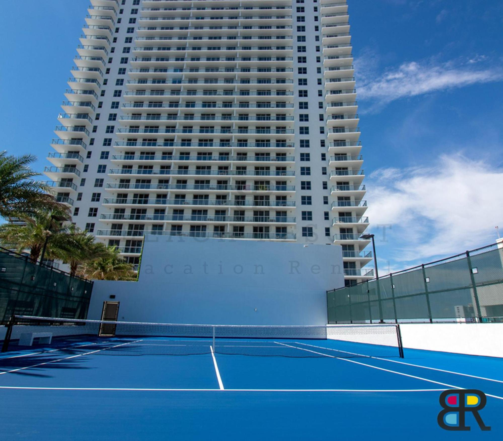 Hotel HYDE Beach House Apartments - Image 1