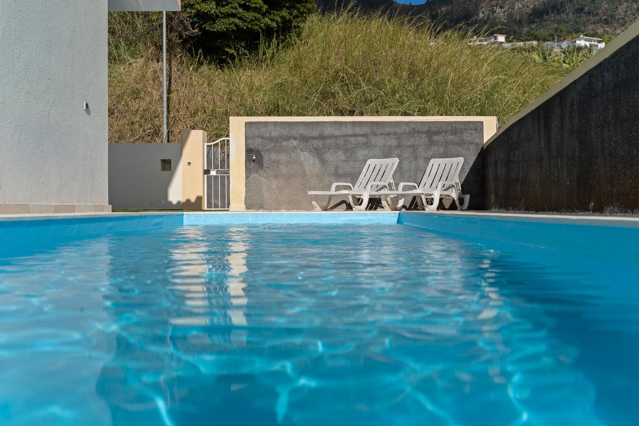 Arco da Calheta Villa view 4
