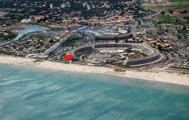 Naturist village, beach side, ground floor apartment photo 2