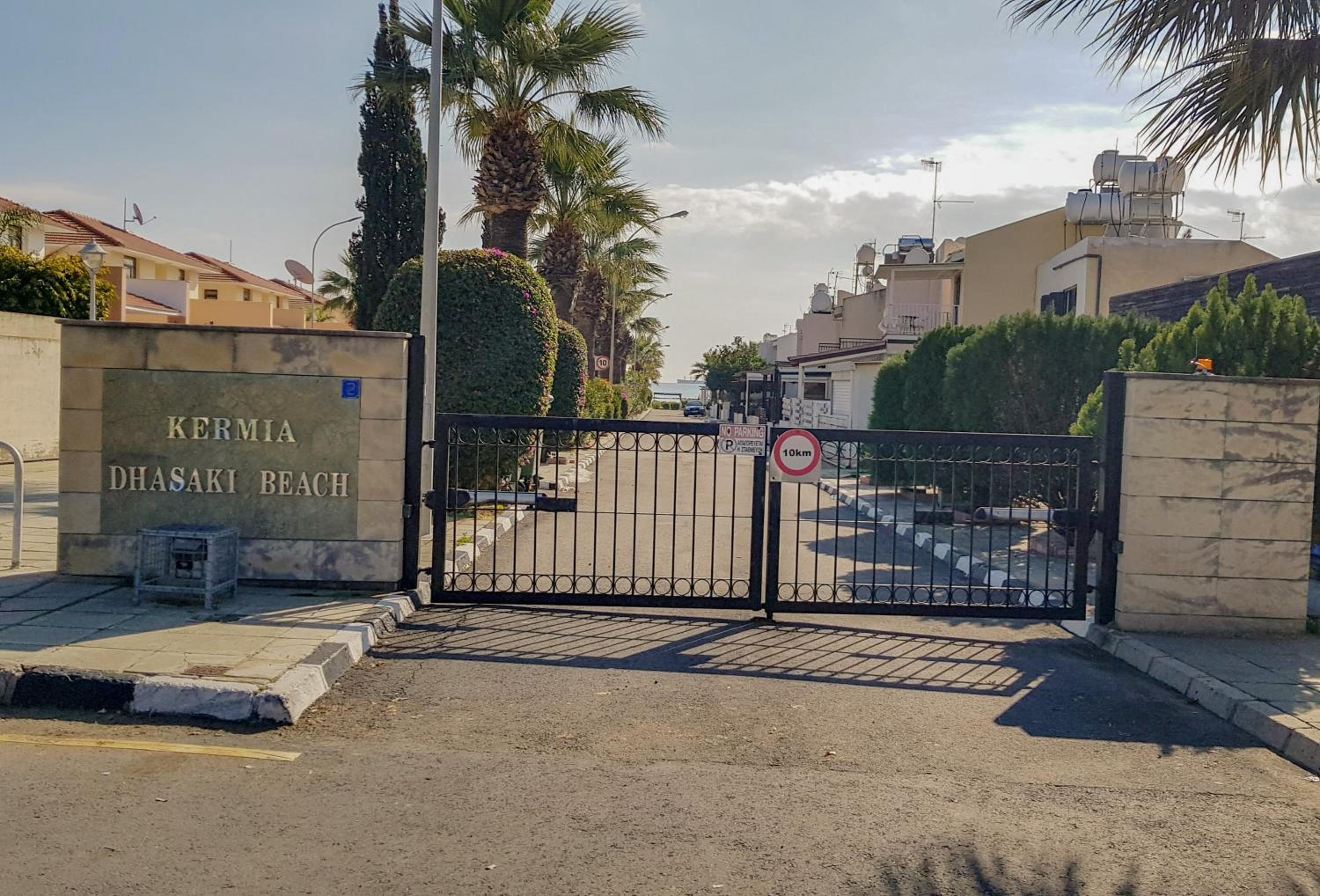 Pirgos beach house