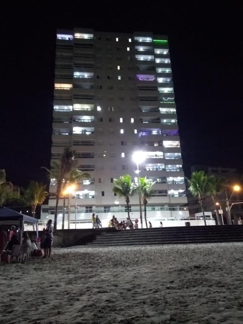 Apartamento para temporada Condomínio Ilha de Noronha Praia Grande SP