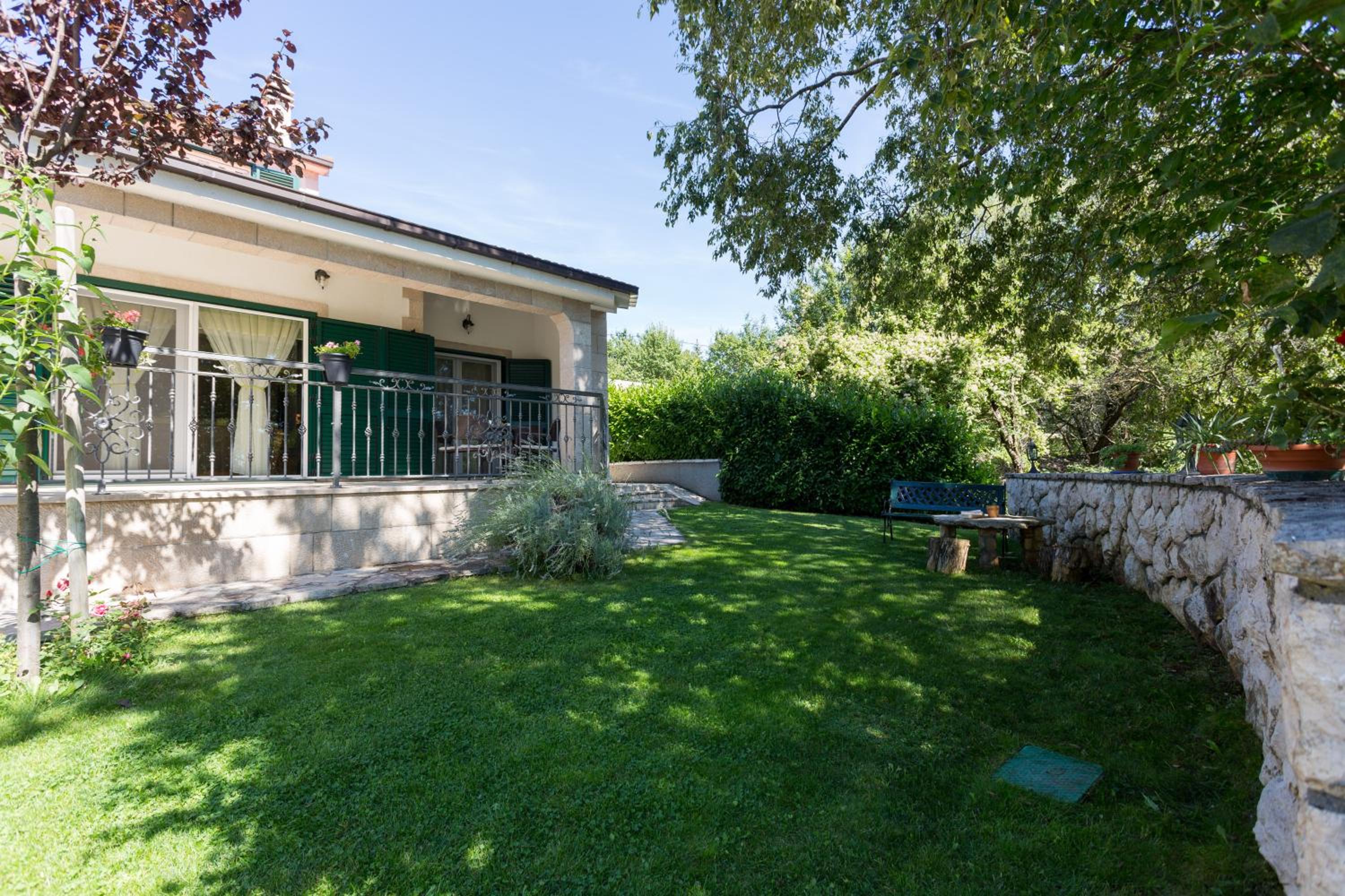 Vila Milančić - a house for memorable holiday in Imotski view 4
