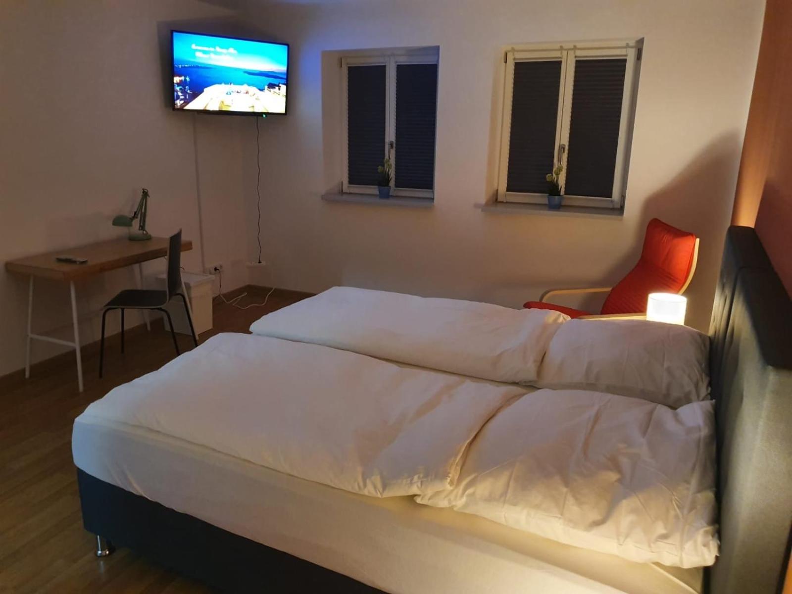 White Pearl Hostel 2 view 4