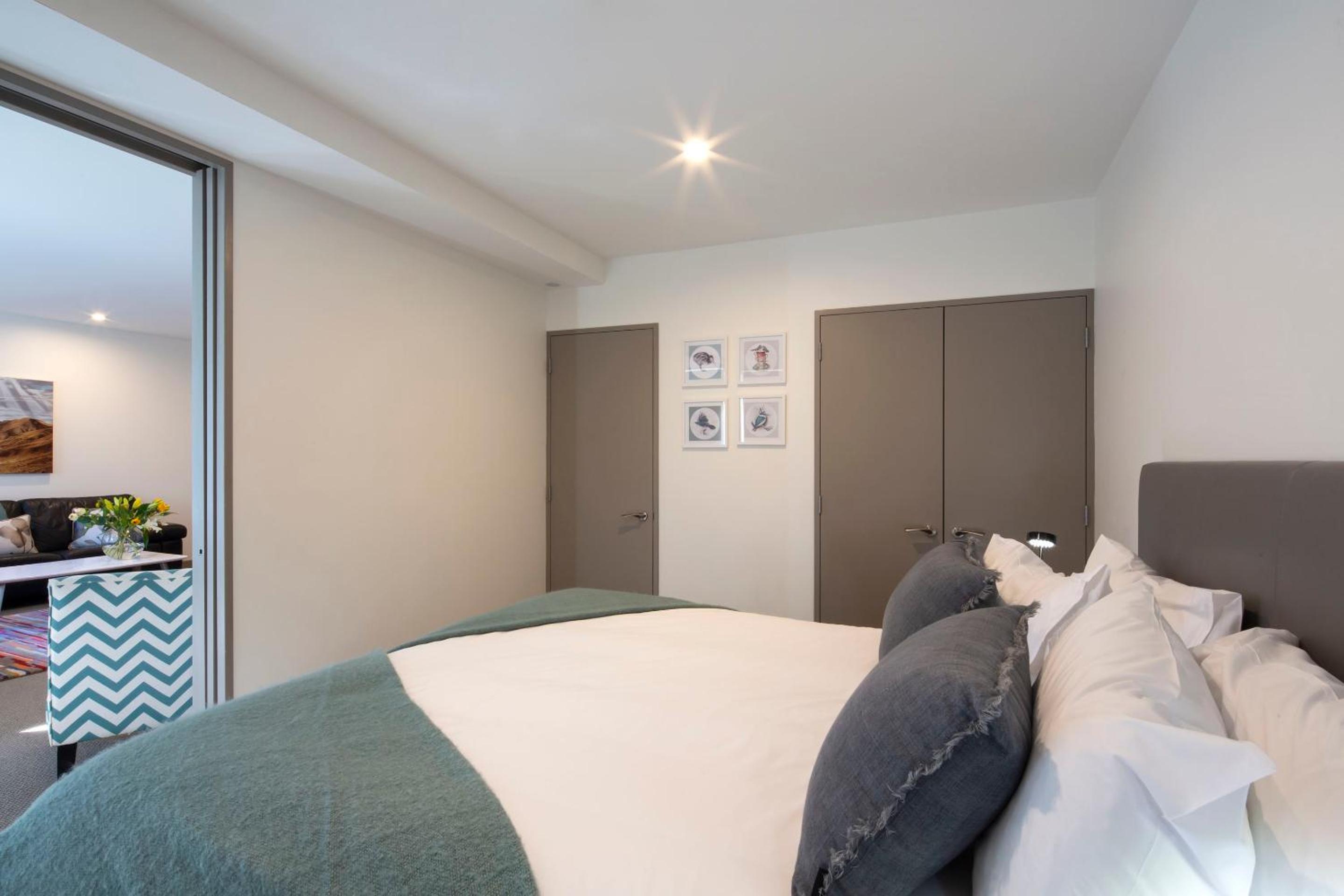 Apartment M2 2BR Near Queenstown Centre
