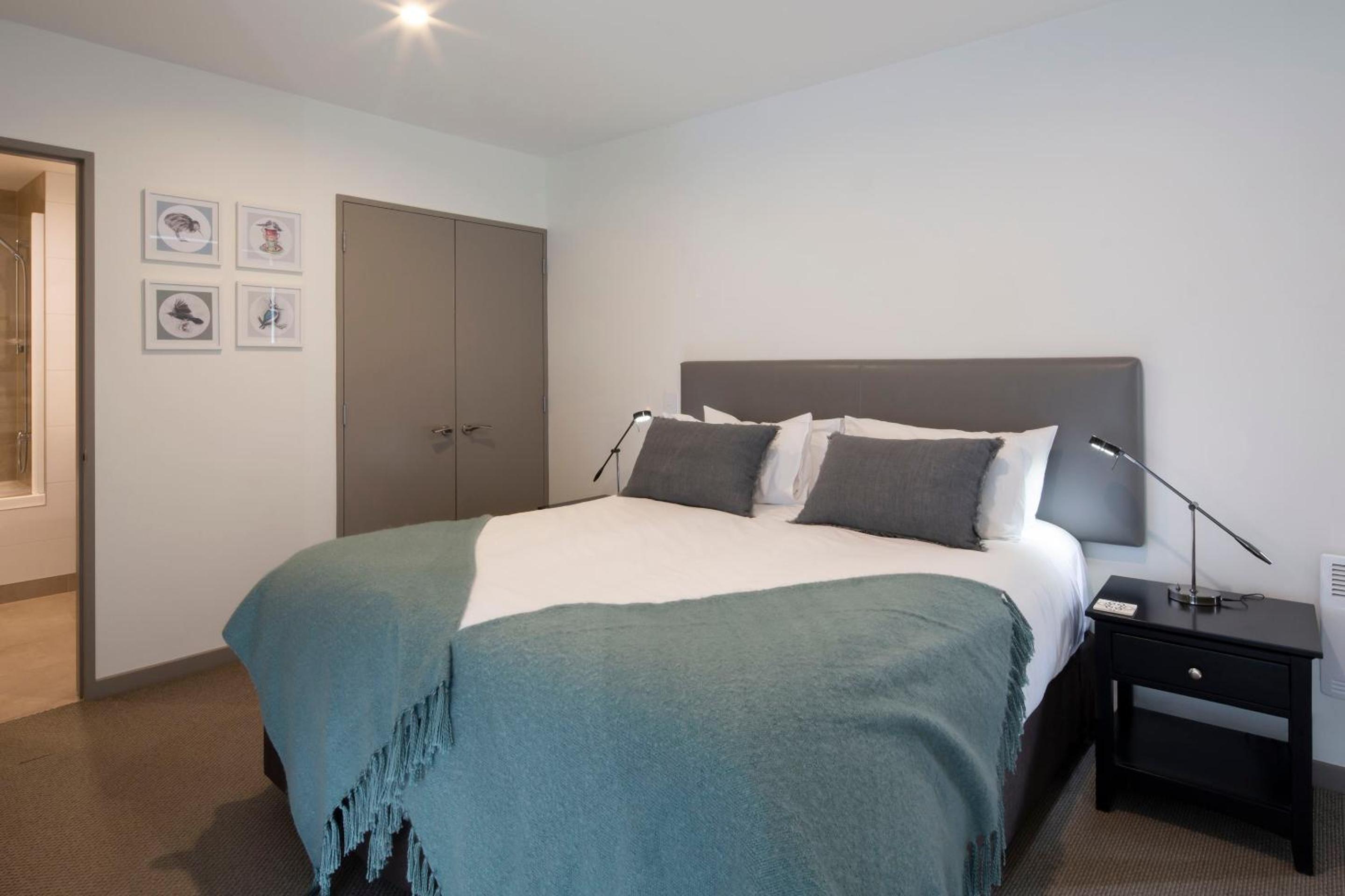 Apartment M2 2BR Near Queenstown Centre