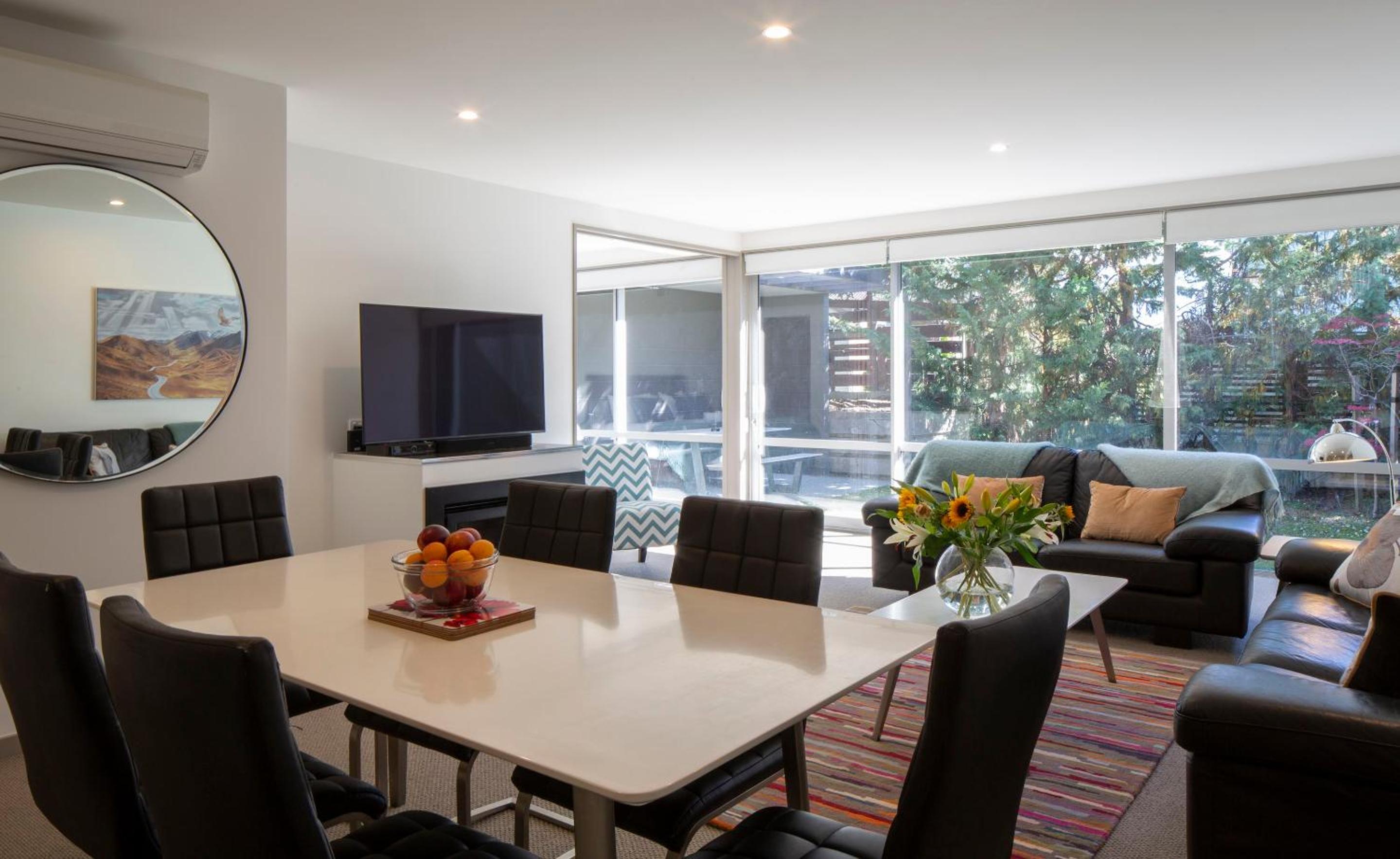 Apartment M2 2BR Near Queenstown Centre