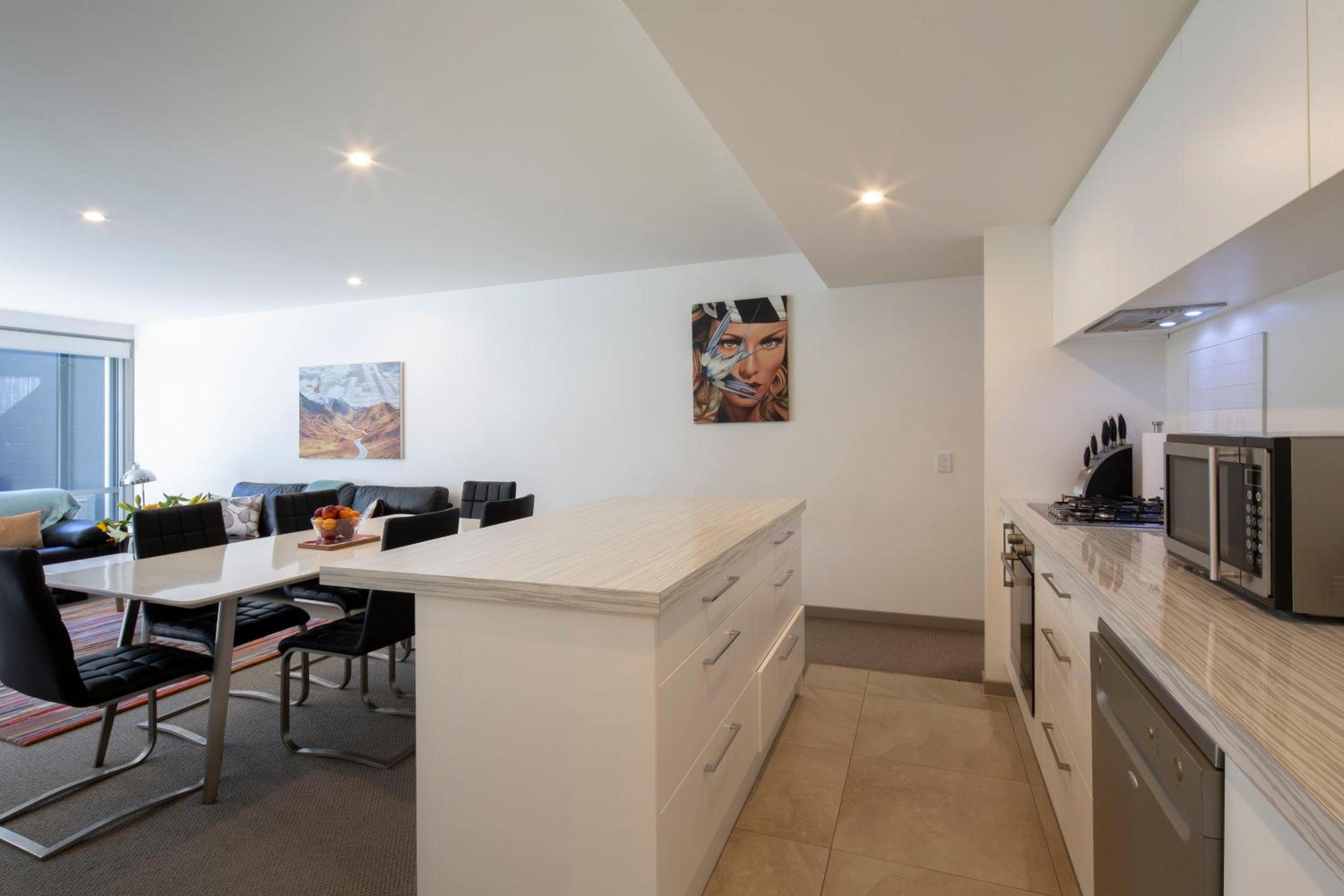 Apartment M2 2BR Near Queenstown Centre