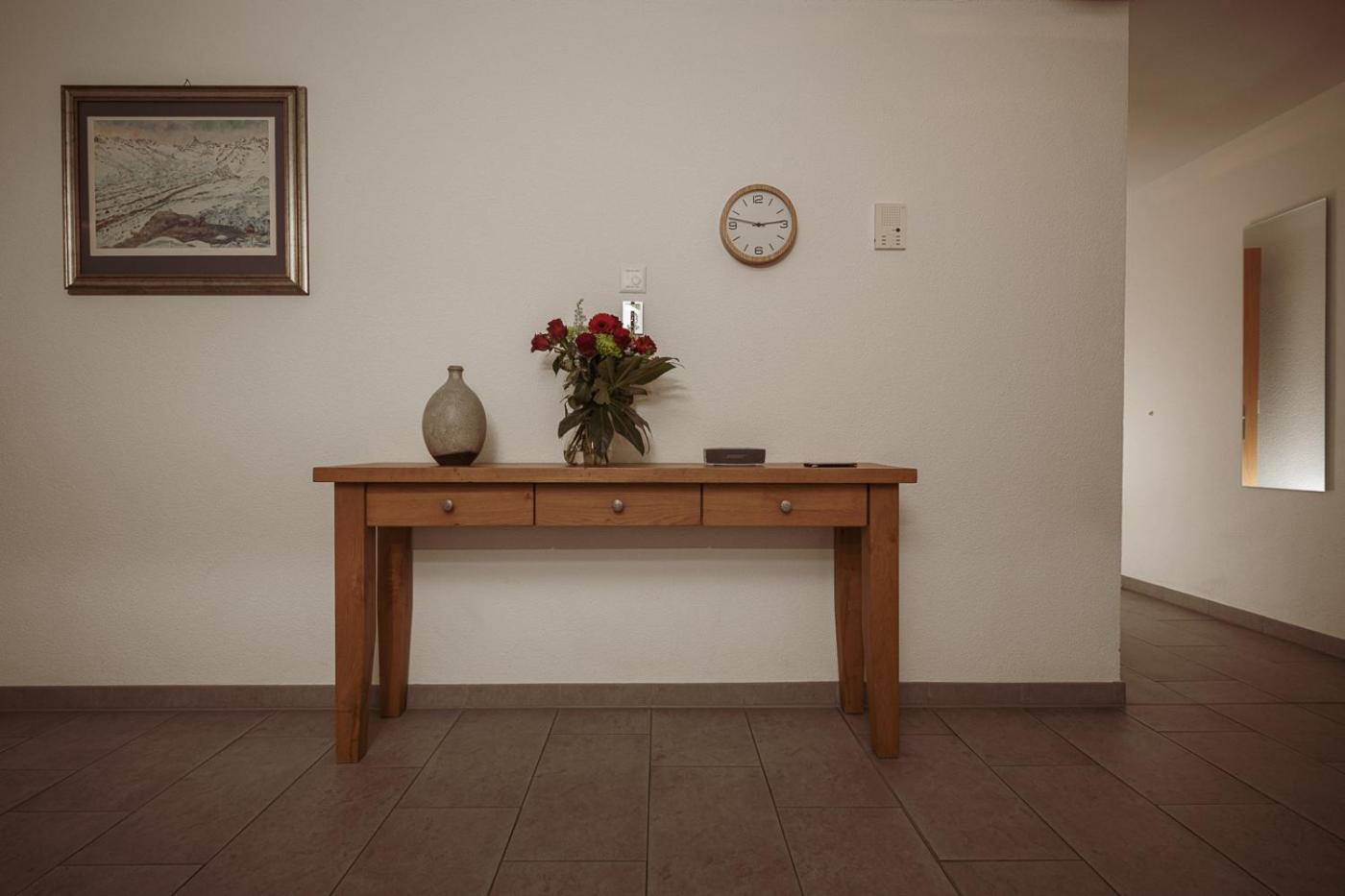 Photo 51