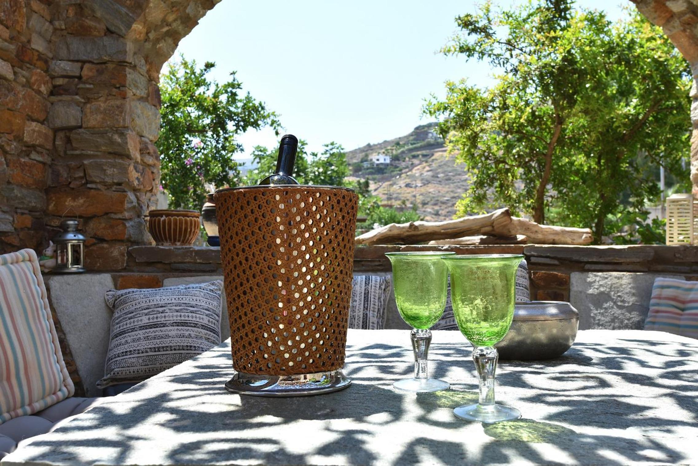 The Garden House only a 2 minute walk from the Picturesque Marine of Vourkari. view 5
