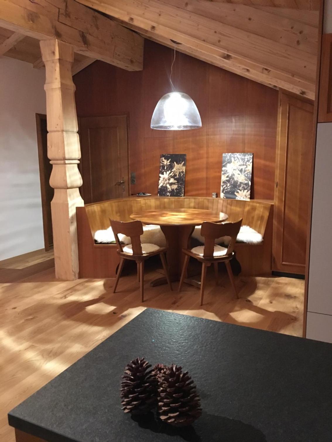 Chalet-style Apartment with Matterhorn View view 3