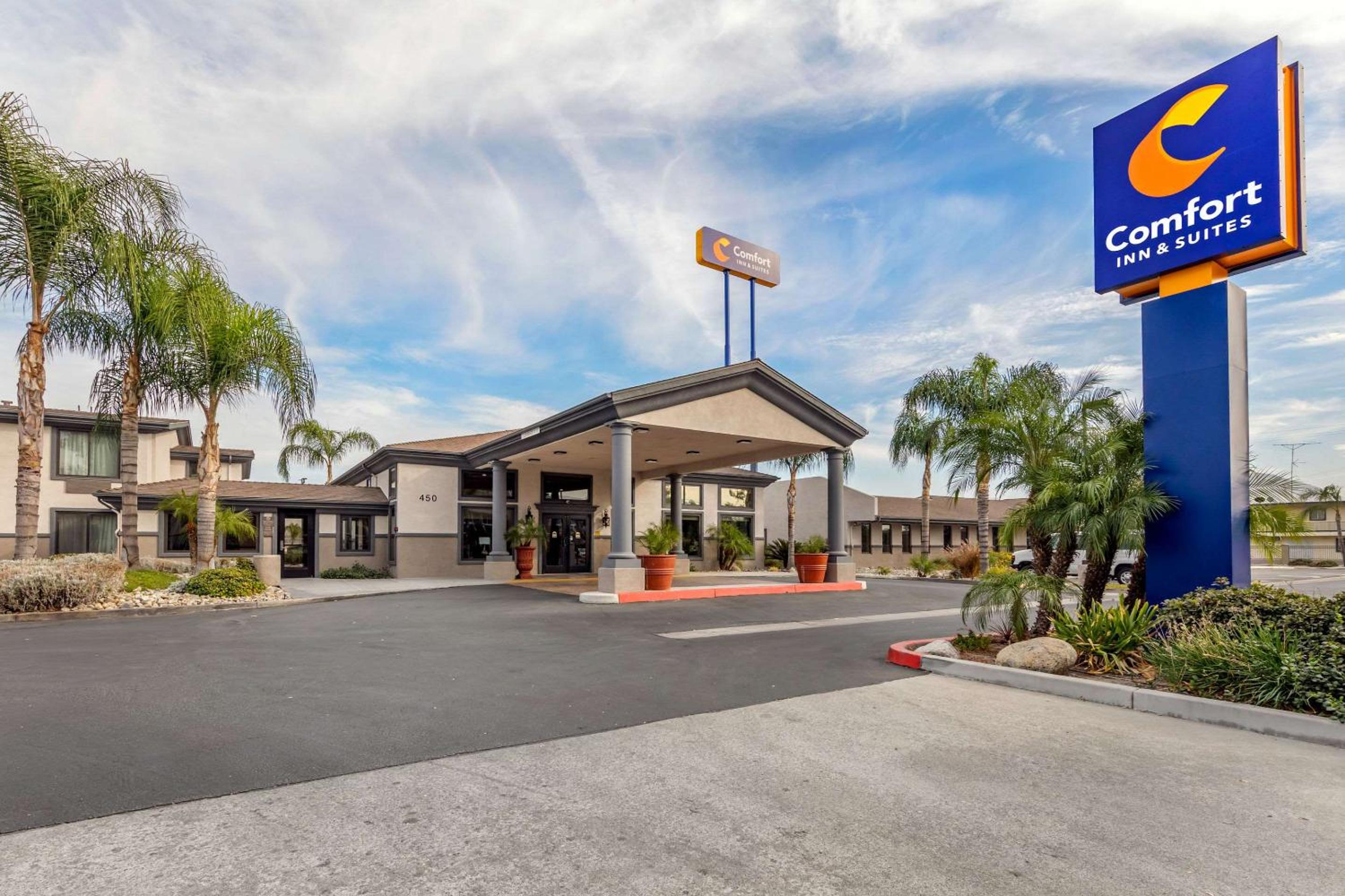 Hotel Comfort Inn & Suites