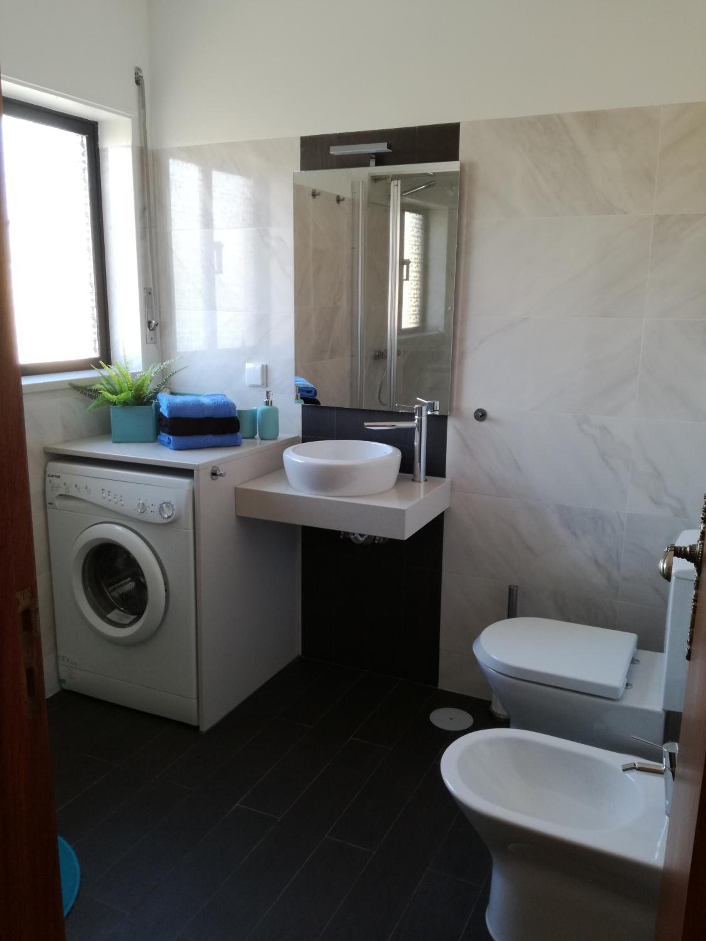 Buarcos Beach House en Buarcos — bathroom