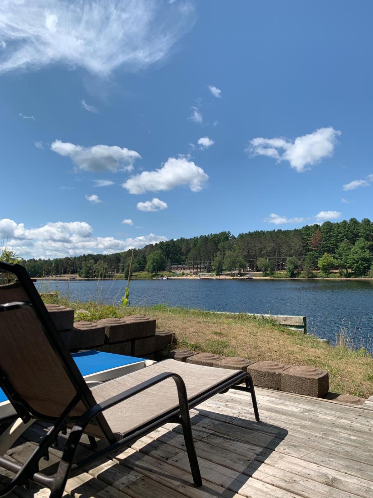 Algonquin Lakeside Inn
