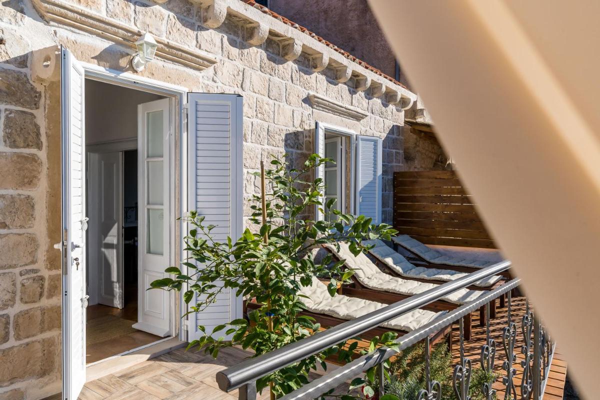 Dubrovnik-Cavtat Villa Mima -Sea front Villa with pool view 3