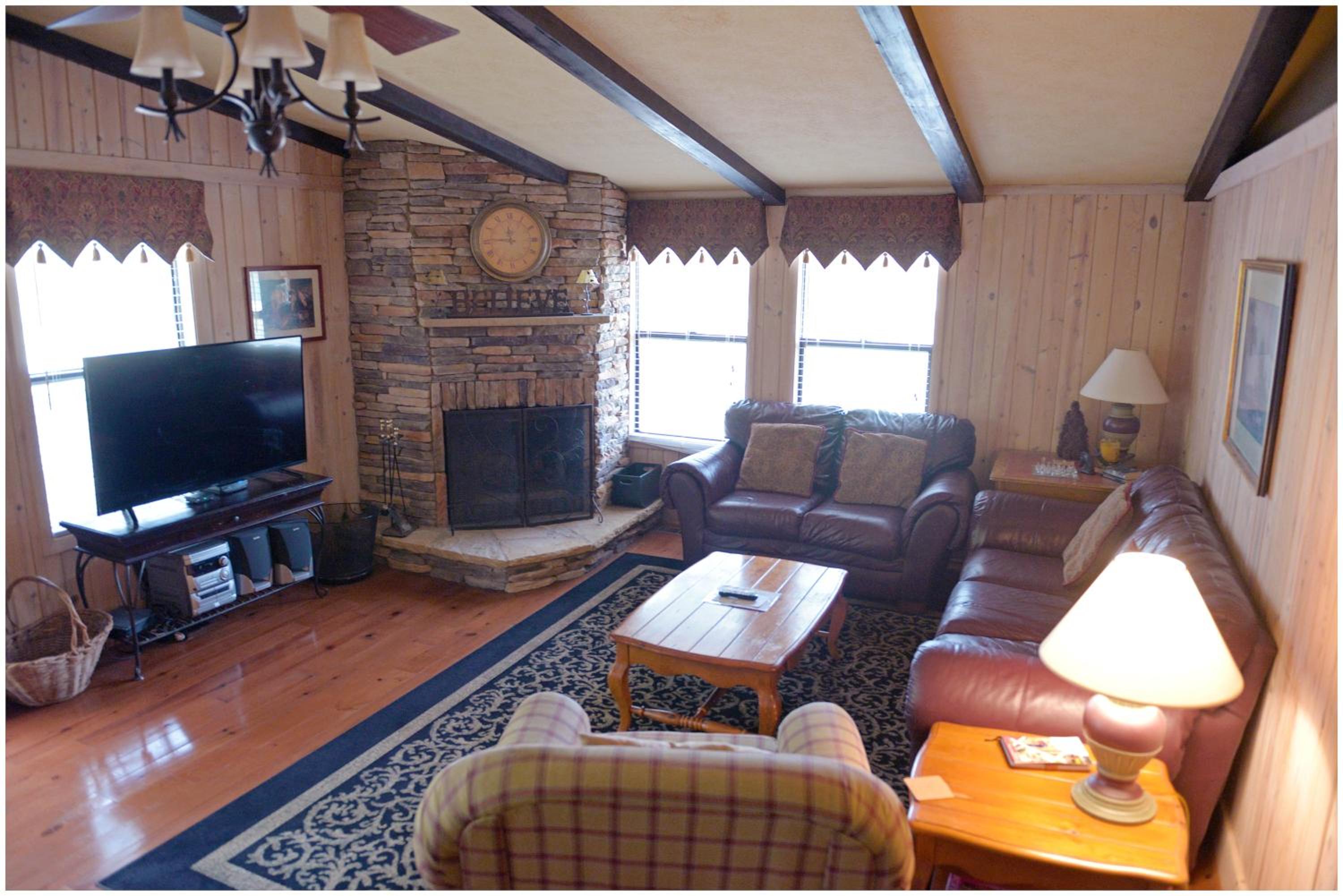 Pine Mountain Club Chalets Resort - Property Image 19