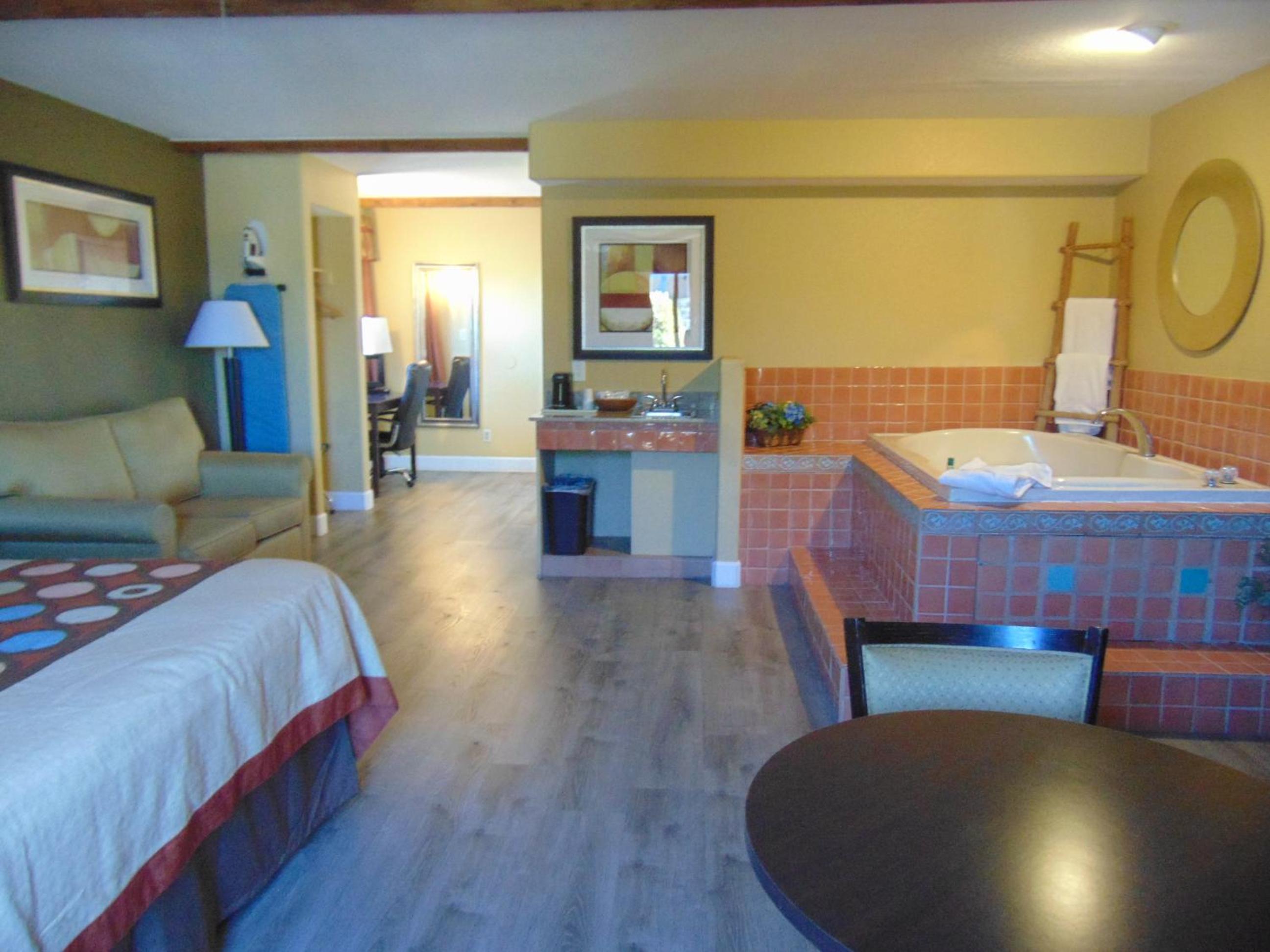 Payson Vacations - Super 8 by Wyndham Payson - Property Image 21