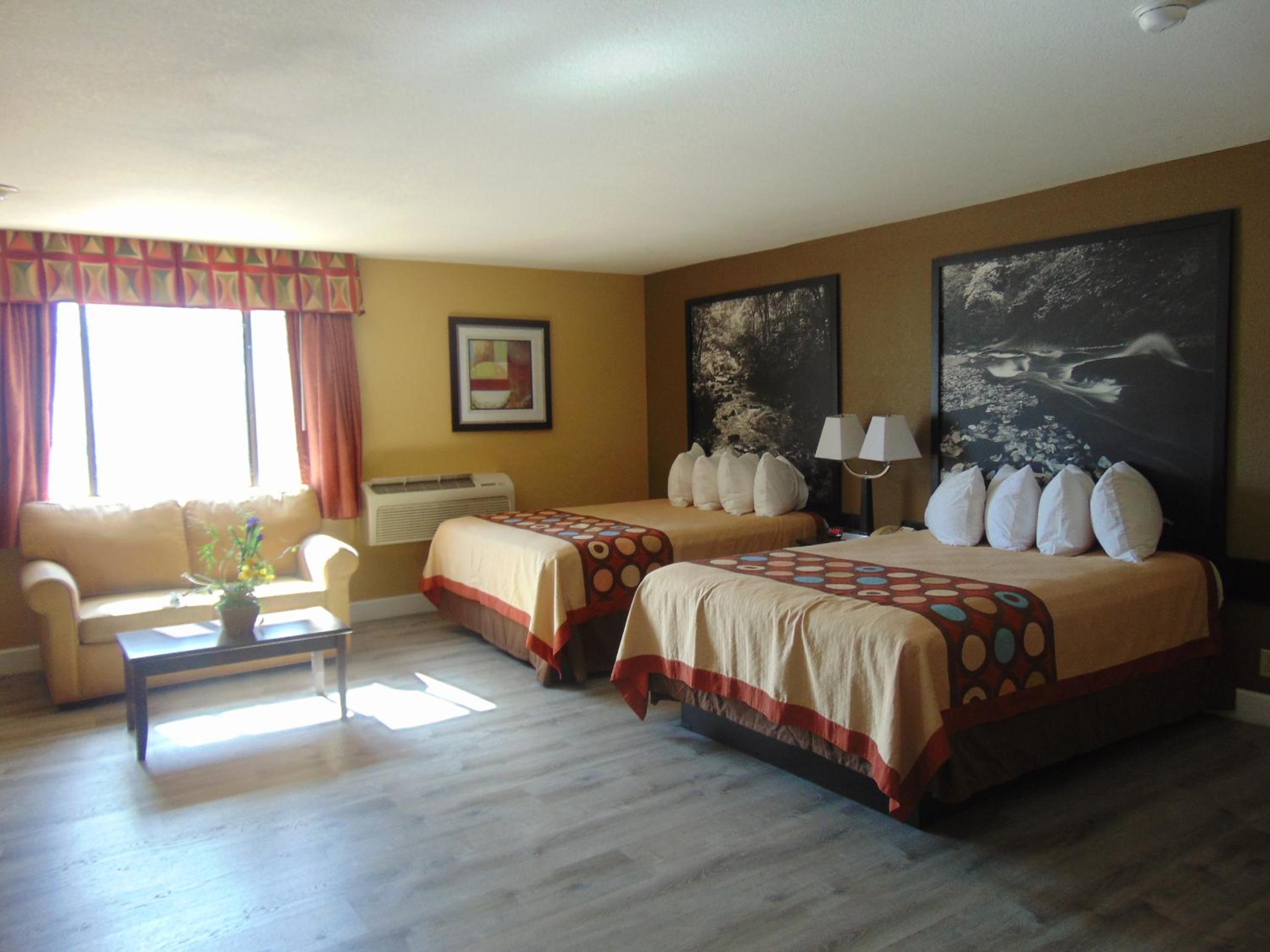 Payson Vacations - Super 8 by Wyndham Payson - Property Image 2